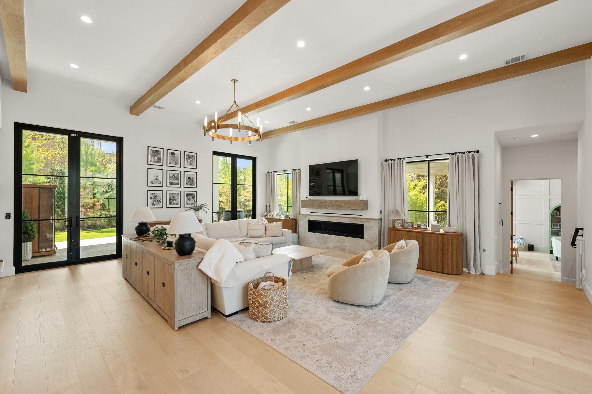 215 Golden Bear DR