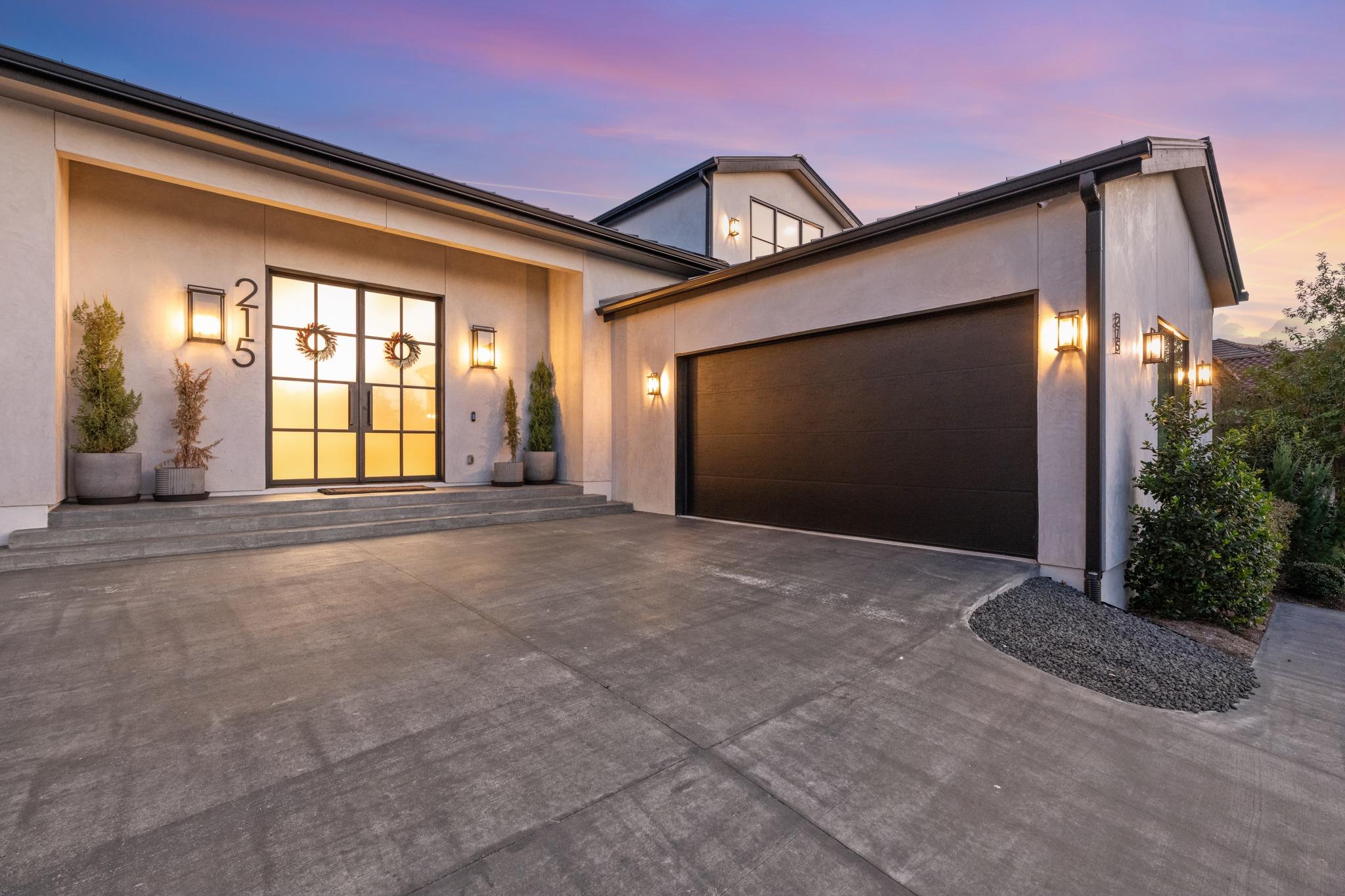215 Golden Bear DR