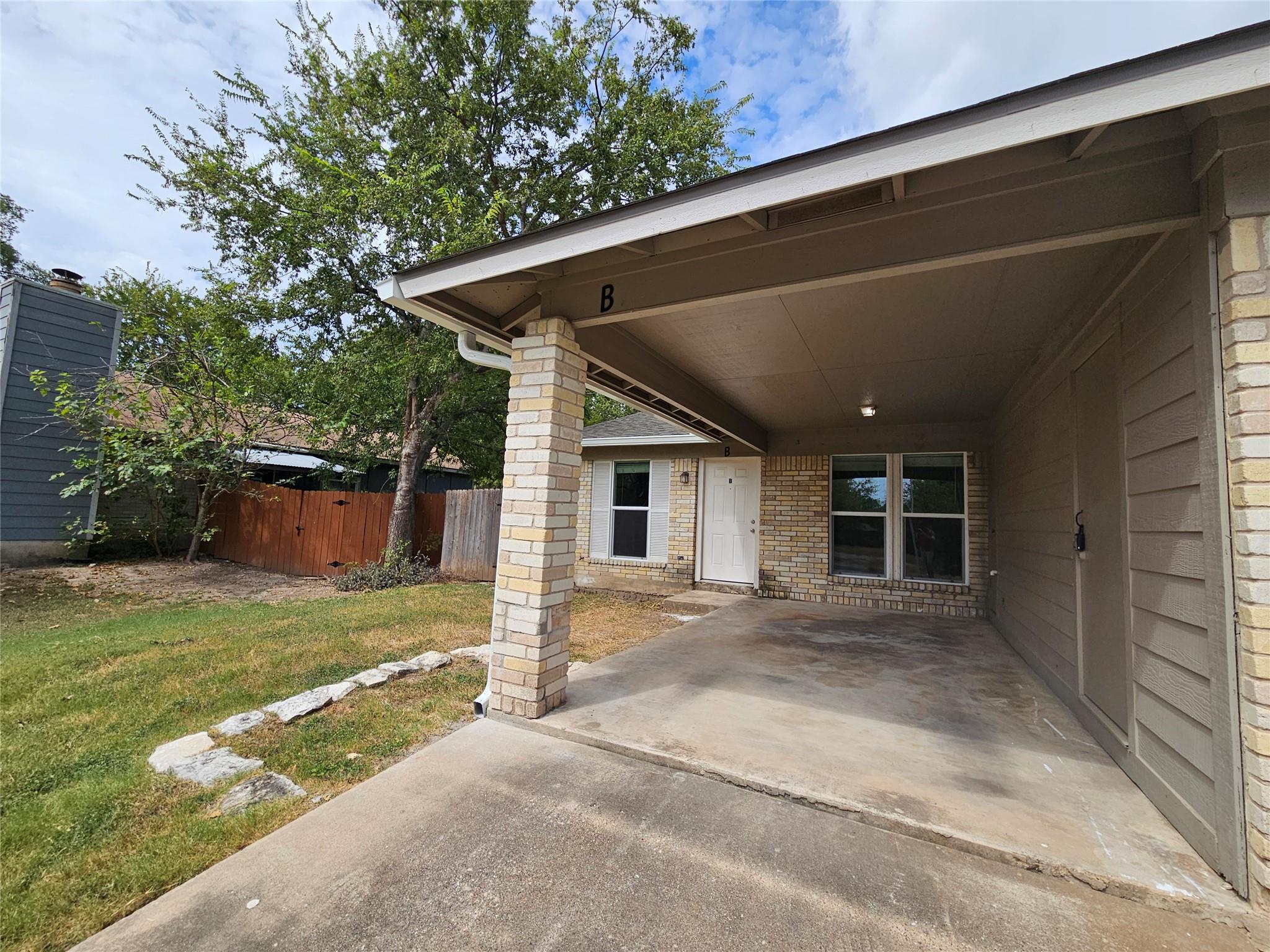 6800 Lunar DR # B