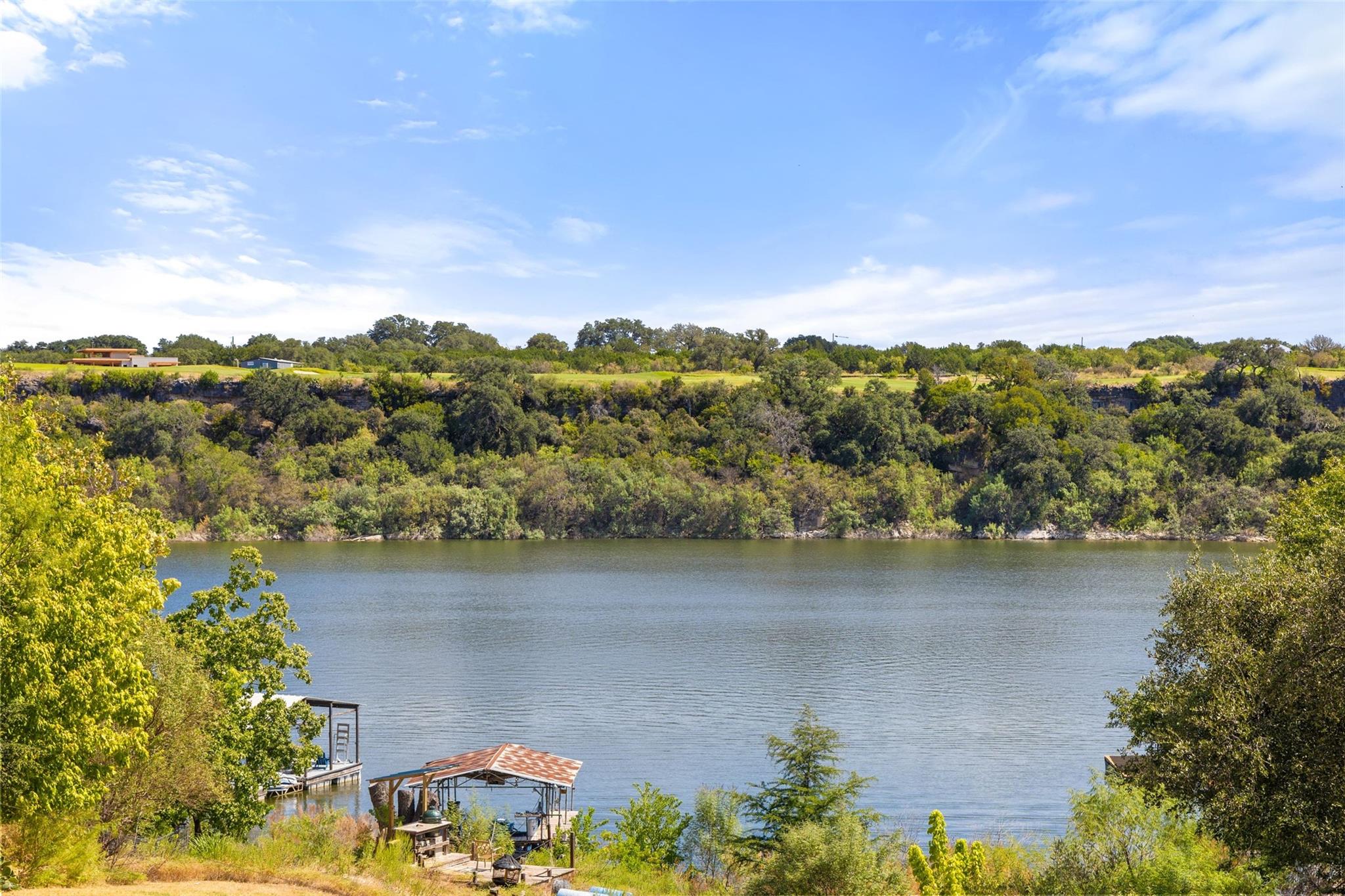 1289 Lakeshore DR