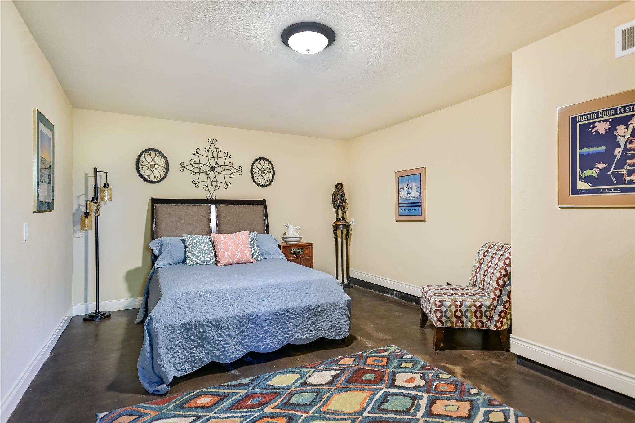 15936 Booth CIR