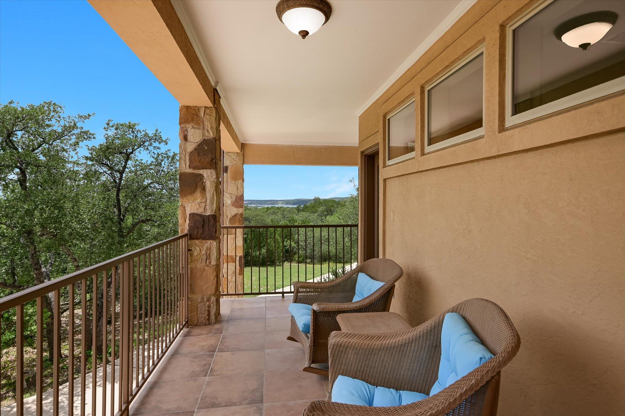 15936 Booth CIR