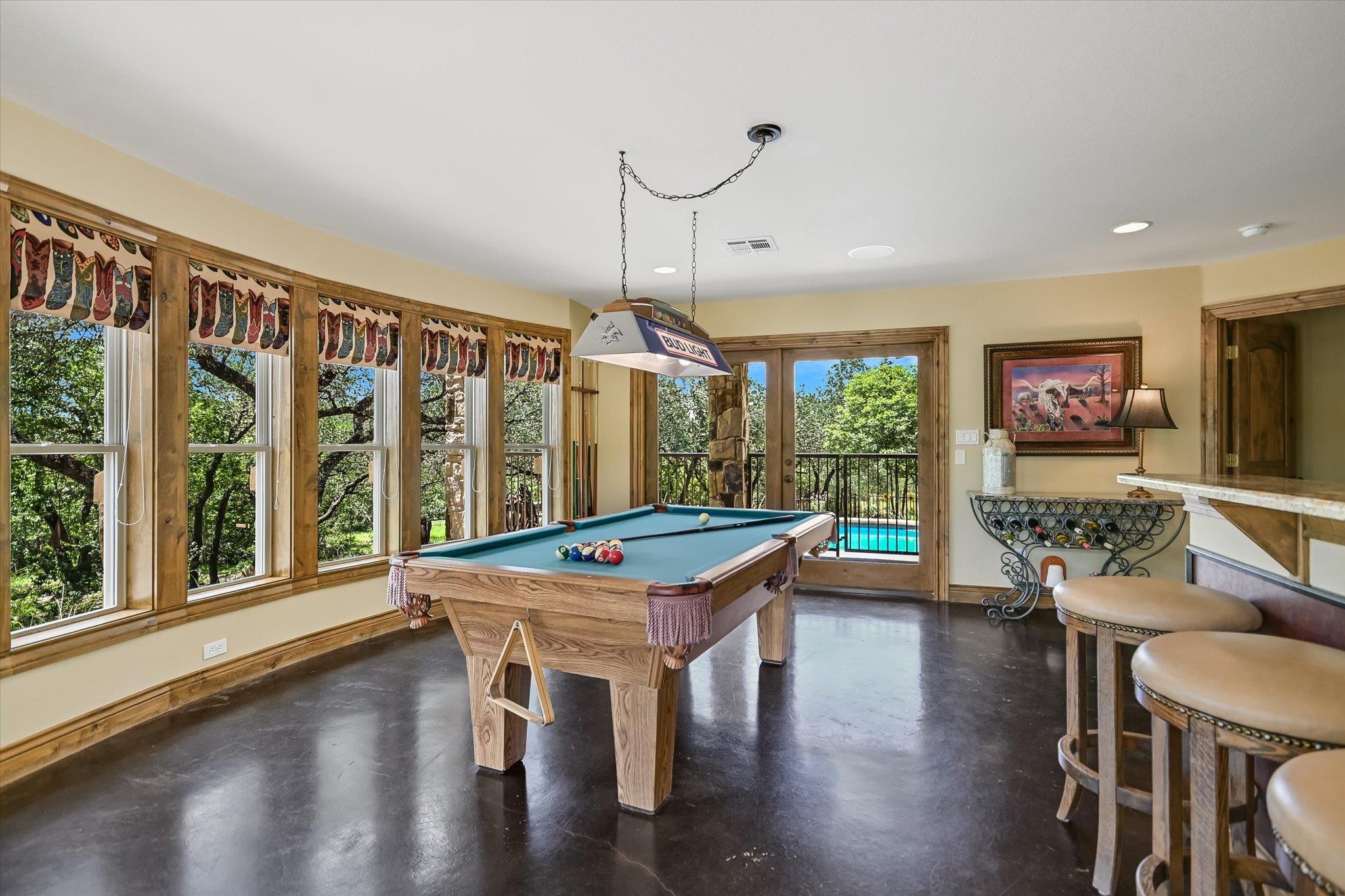 15936 Booth CIR