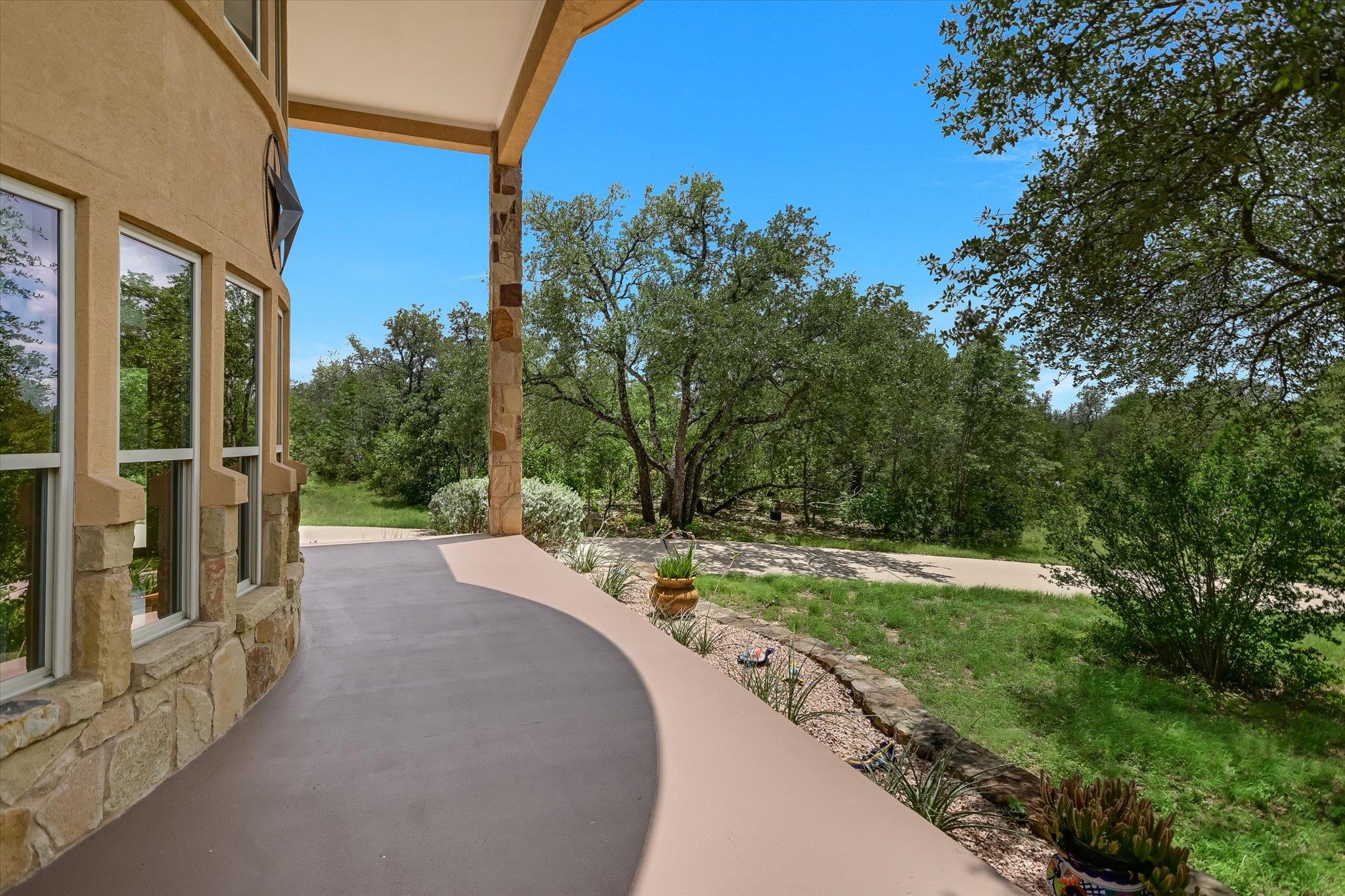 15936 Booth CIR
