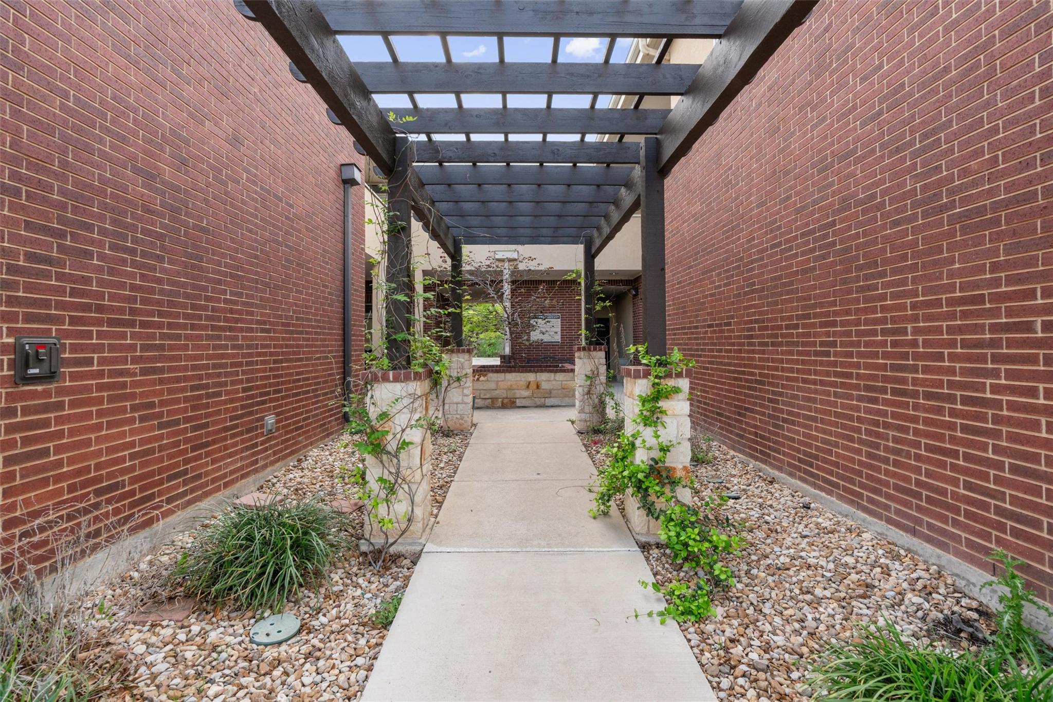 503 E Palm Valley BLVD # 220