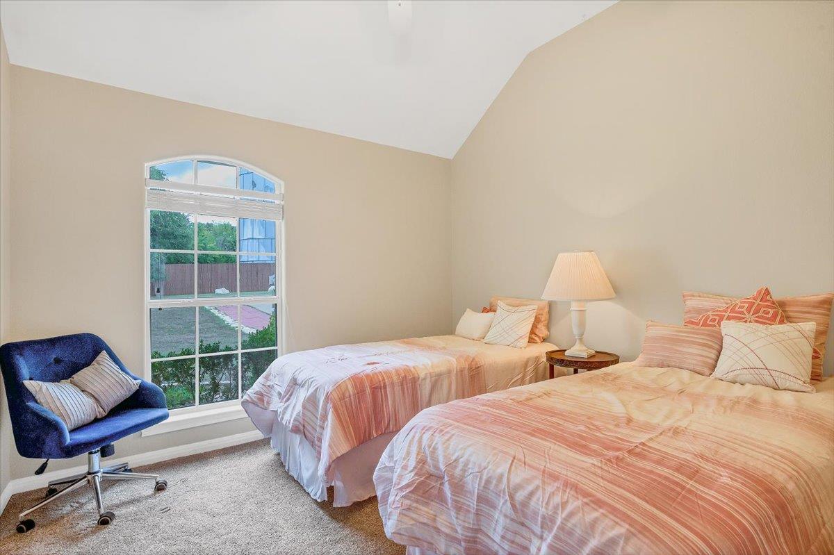 18609 Venture DR