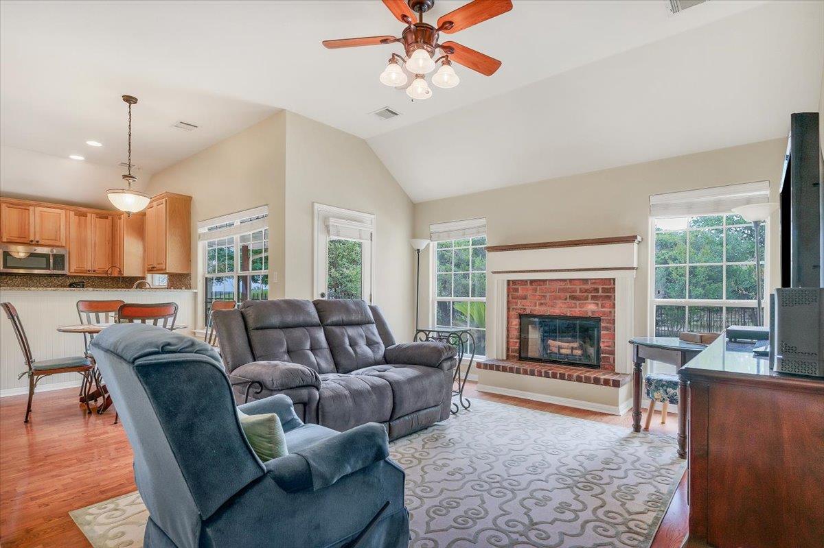 18609 Venture DR