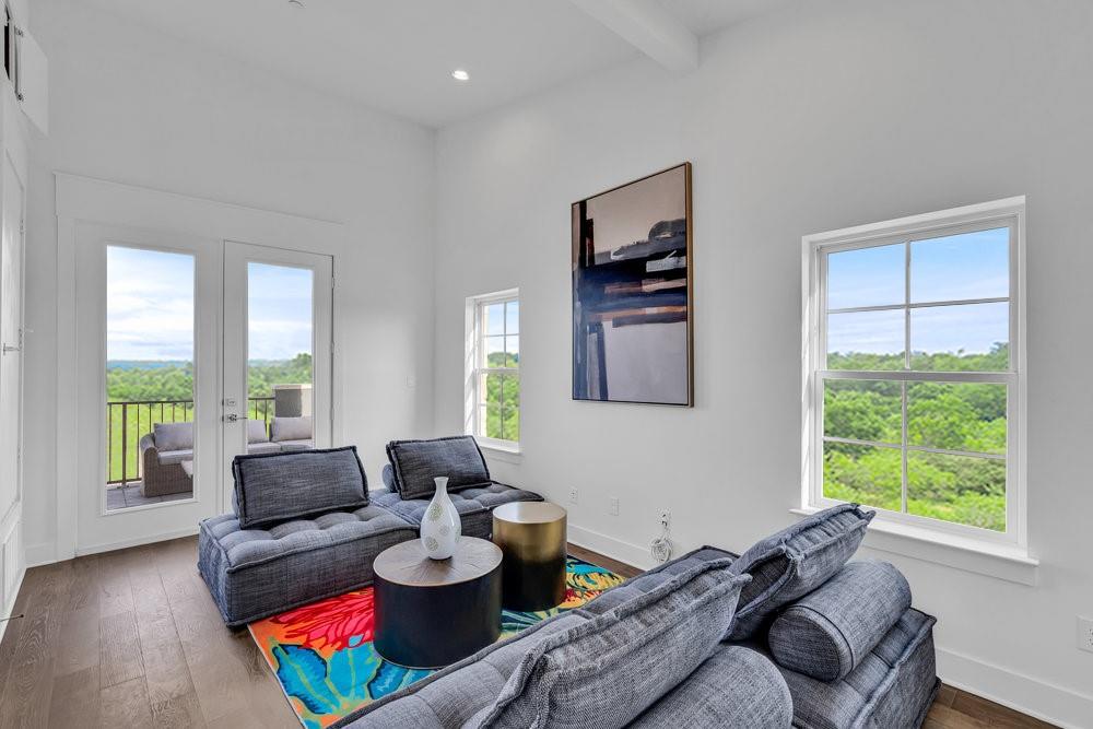 281 Pullman CT