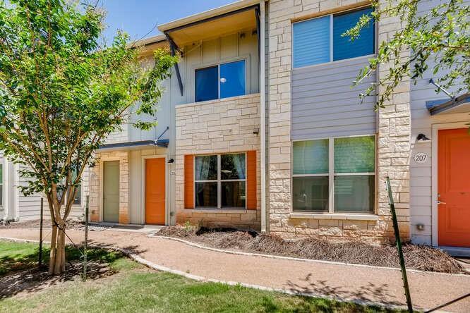 7805 Cooper LN # 206