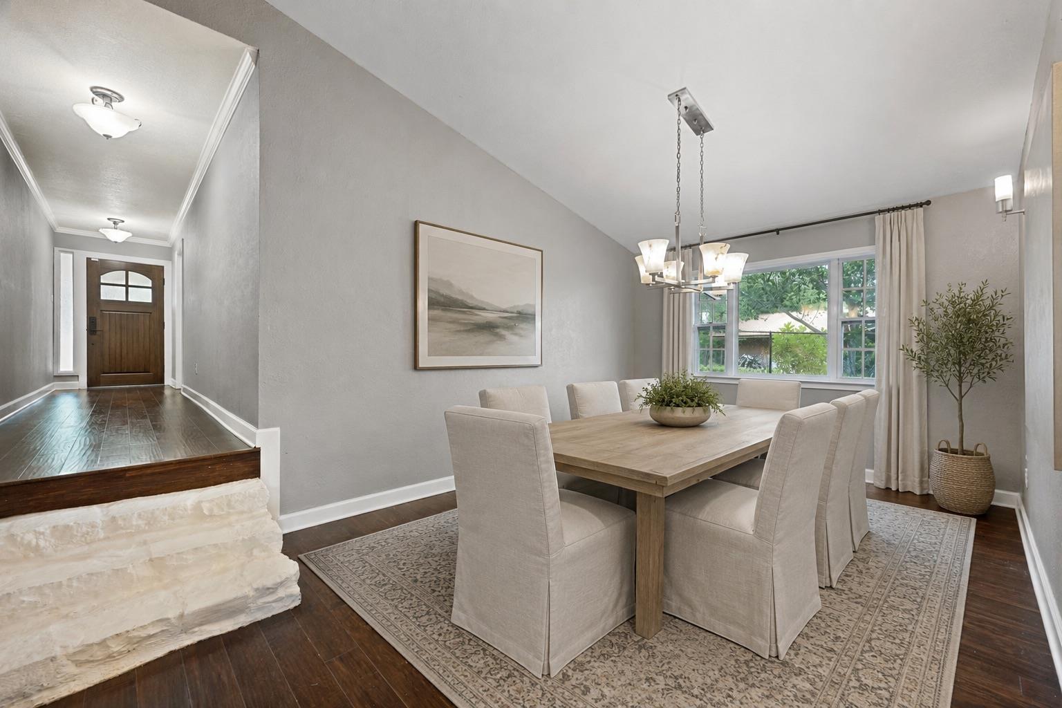 1211 Falcon Ledge DR
