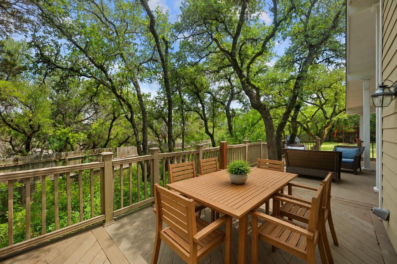 1211 Falcon Ledge DR