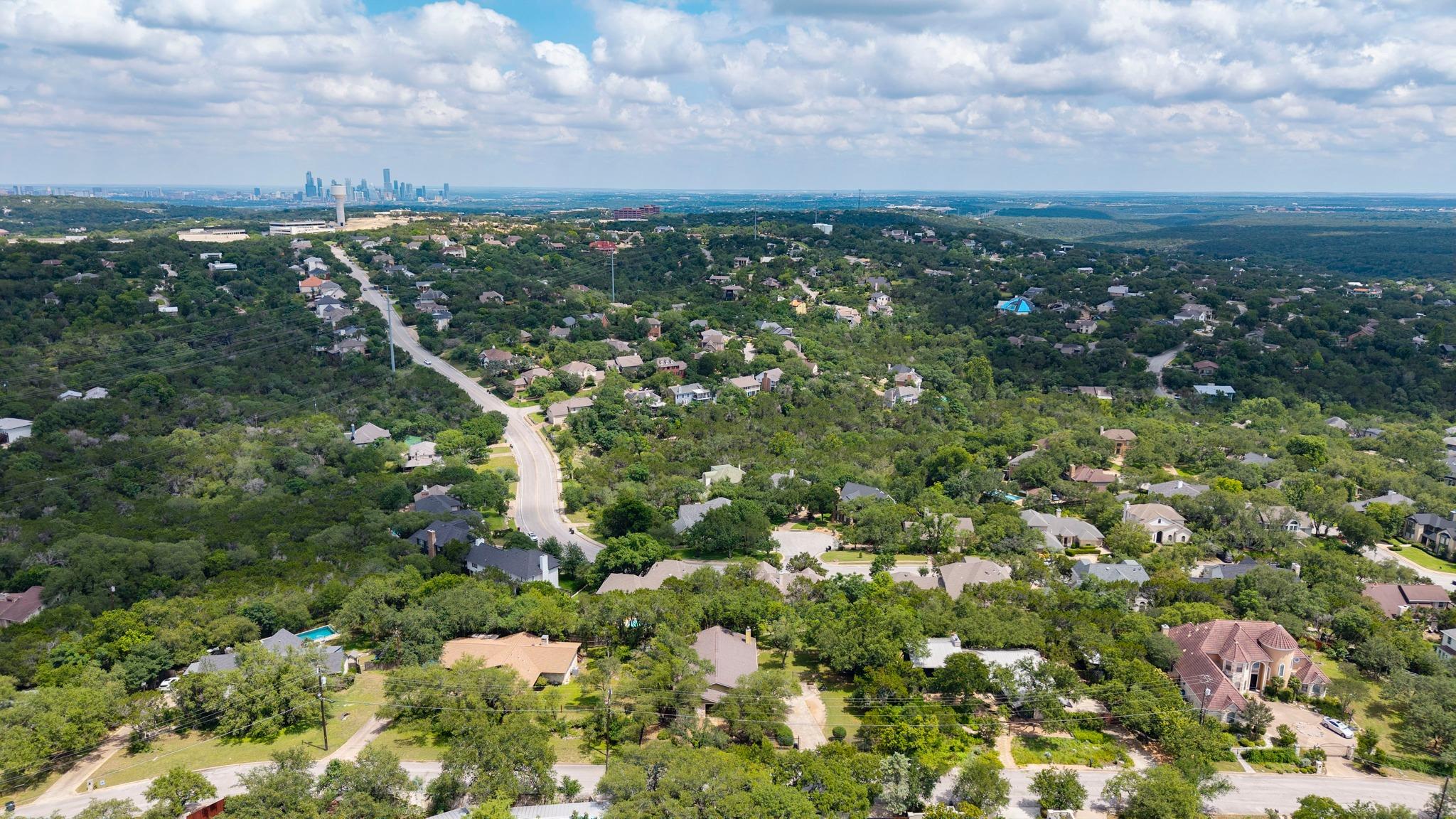 1211 Falcon Ledge DR