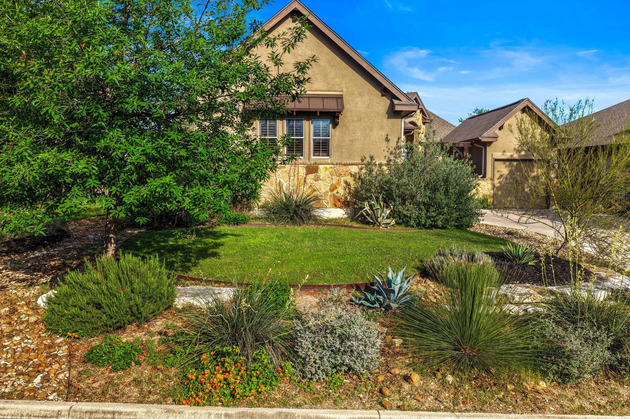 22204 Red Yucca RD
