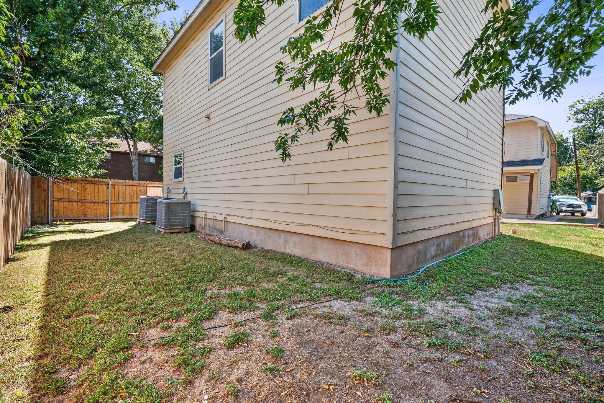 5707 Woodrow Ave # B
