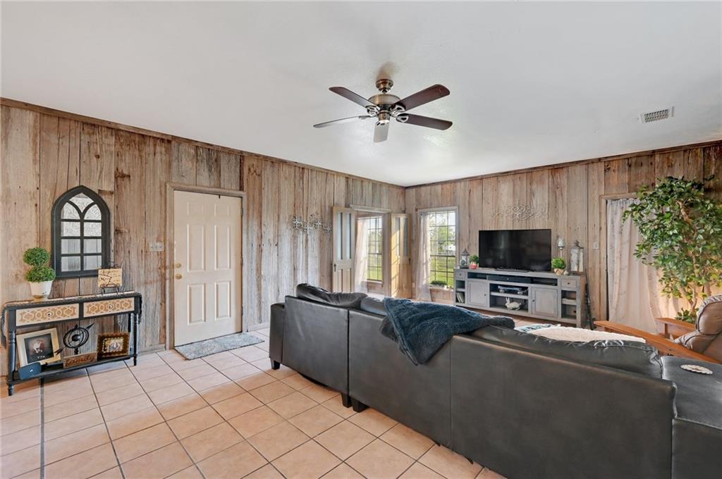 1280 Union Wine RD