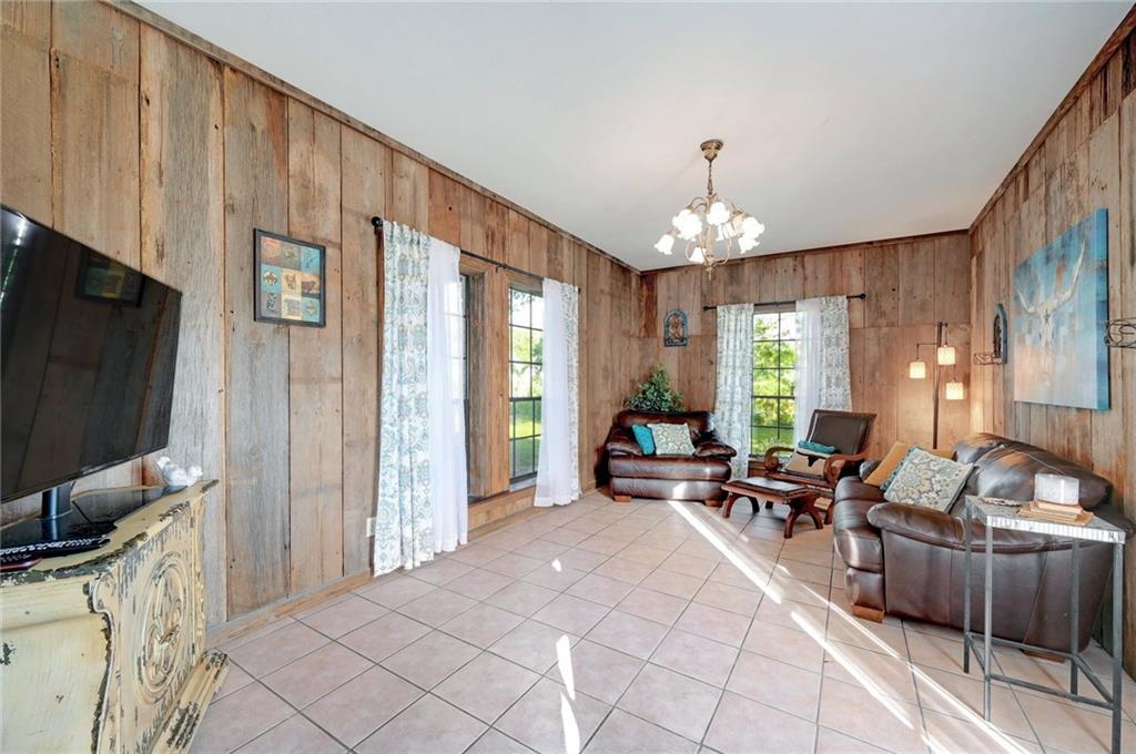 1280 Union Wine RD