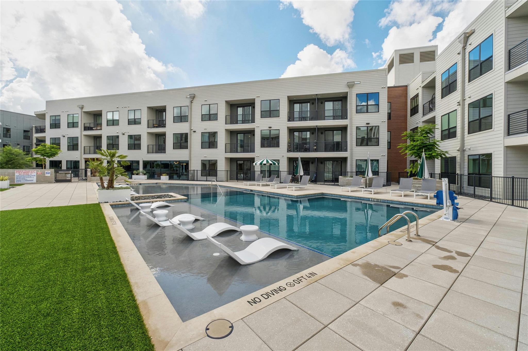 1701 Simond Ave # 644