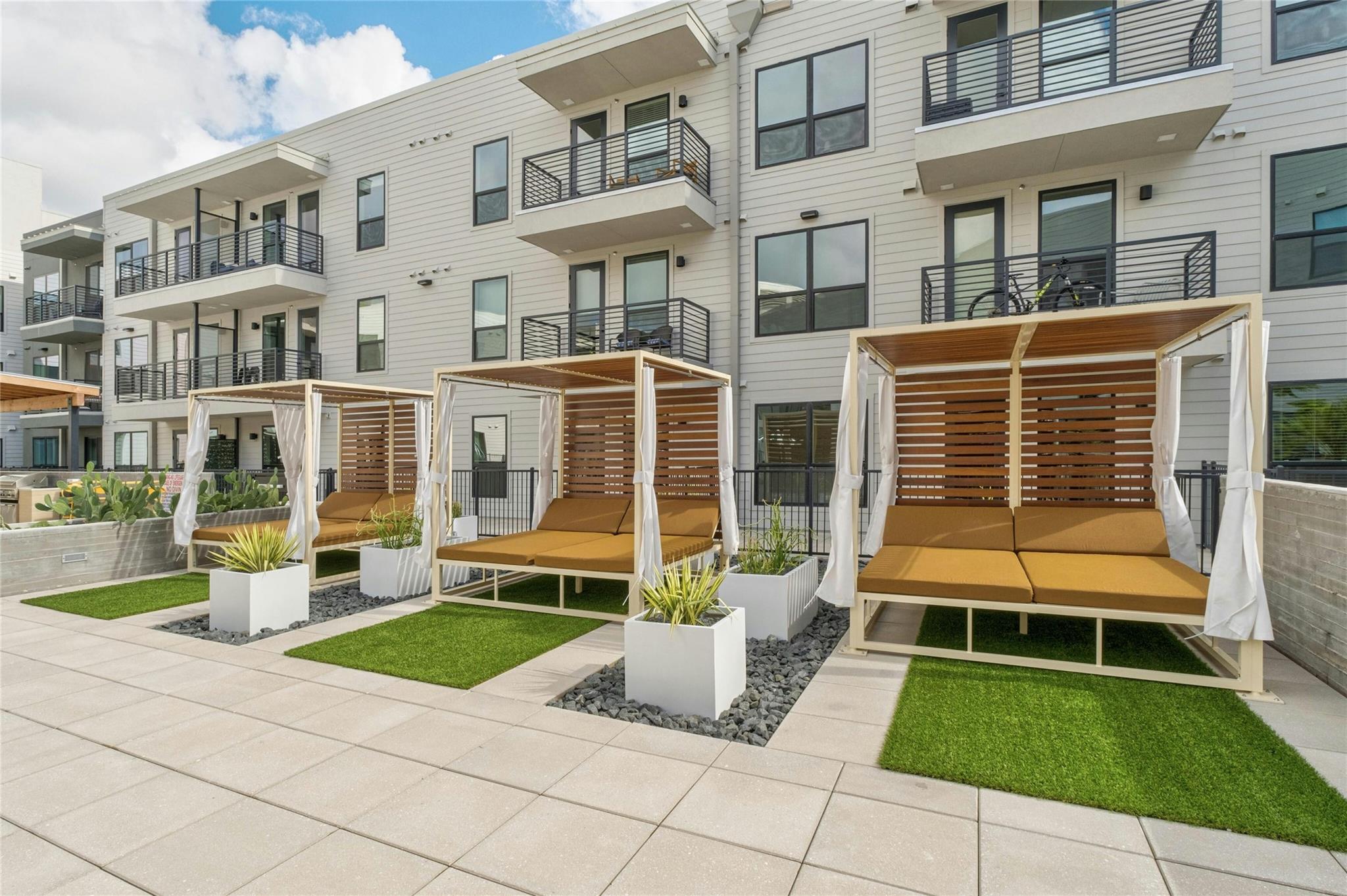 1701 Simond Ave # 644