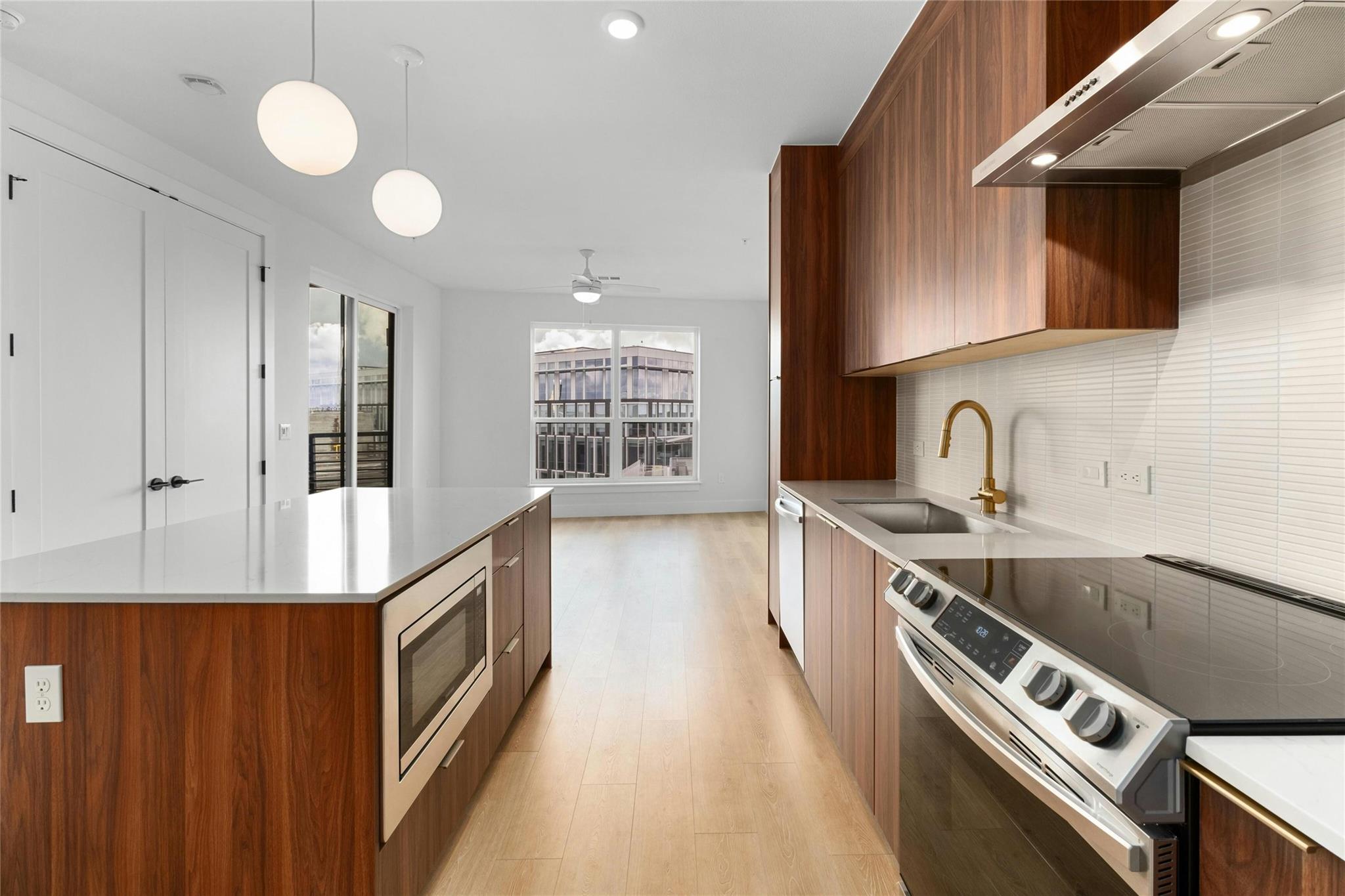 1701 Simond Ave # 644