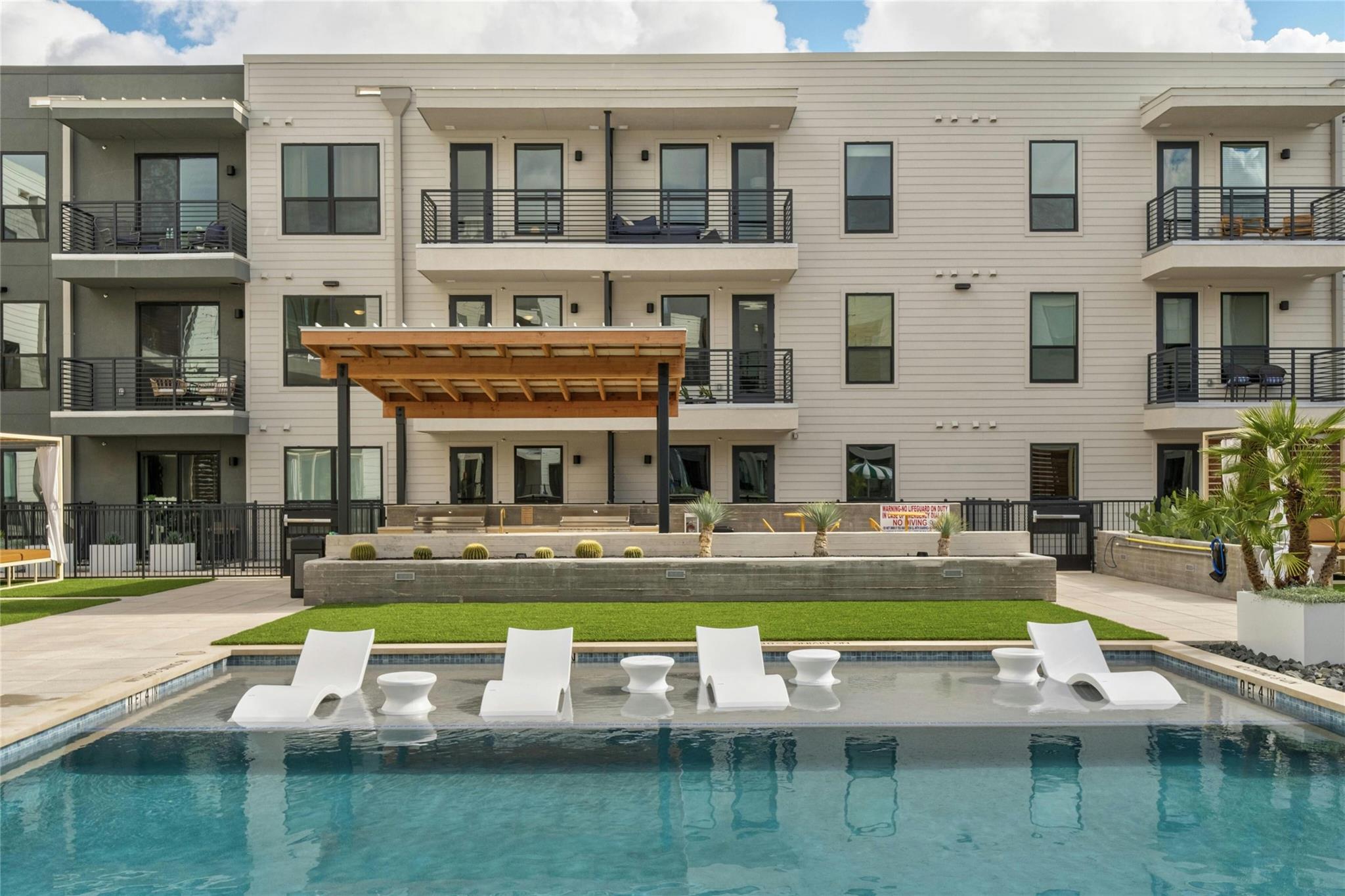 1701 Simond Ave # 644