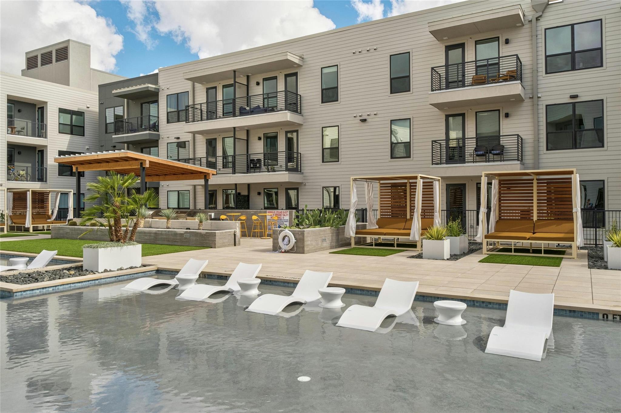 1701 Simond Ave # 644