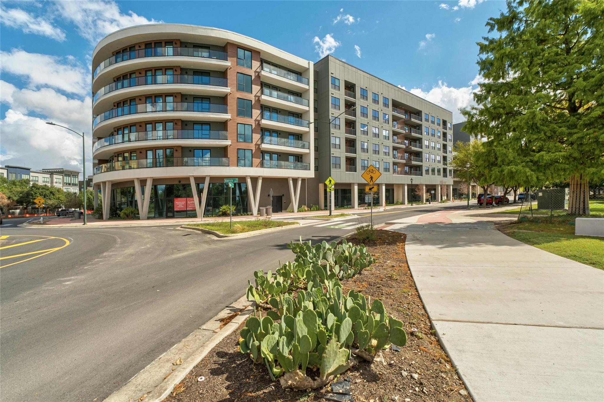 1701 Simond Ave # 644