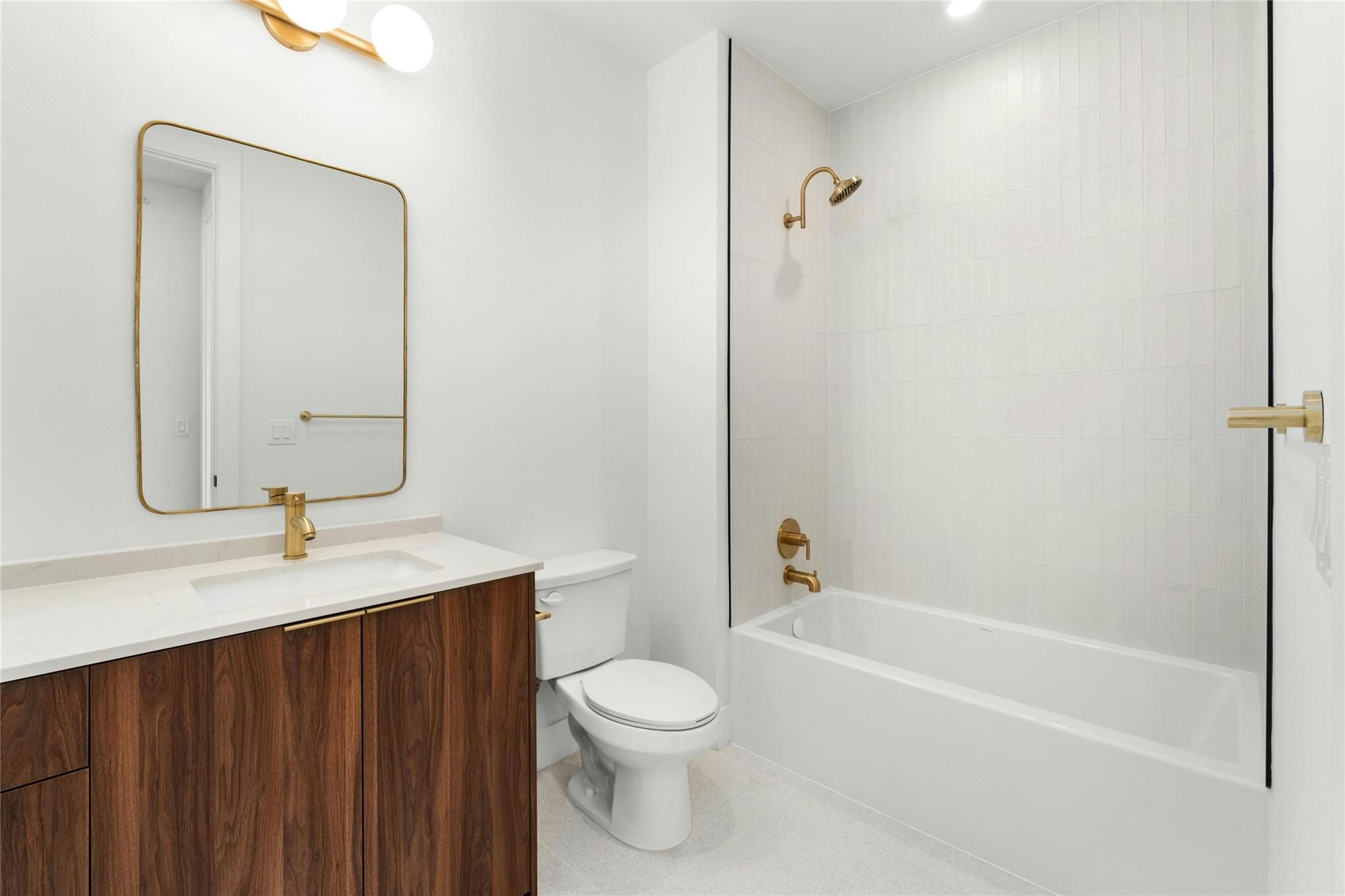 1701 Simond Ave # 644