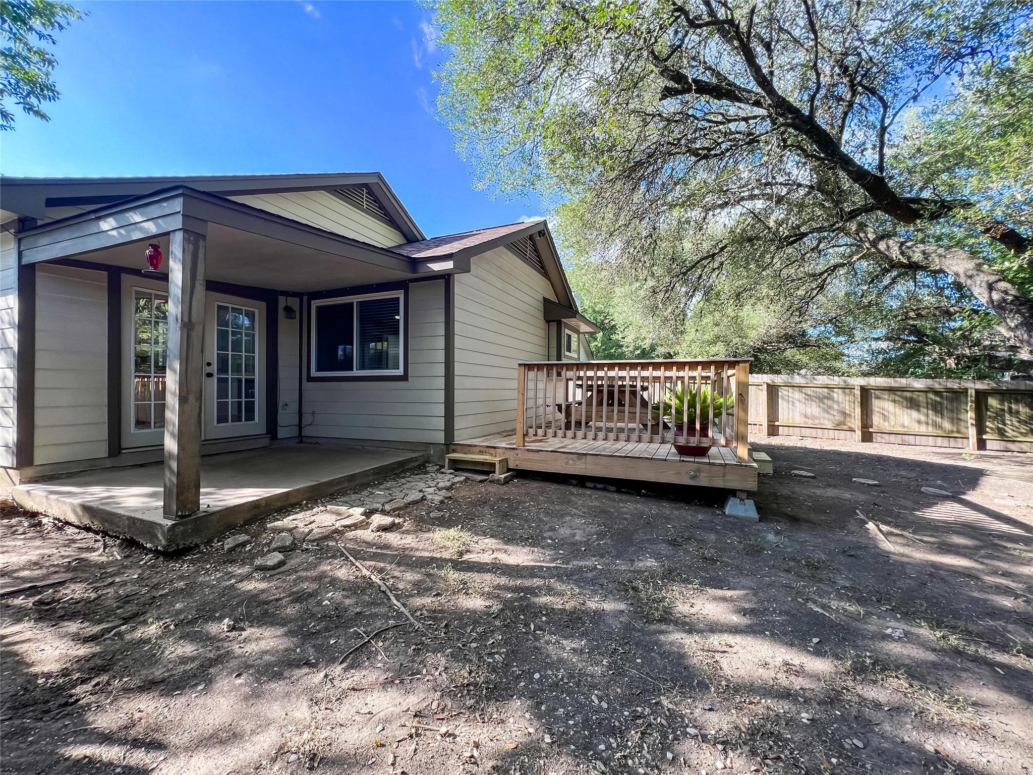 12004 Thompkins DR