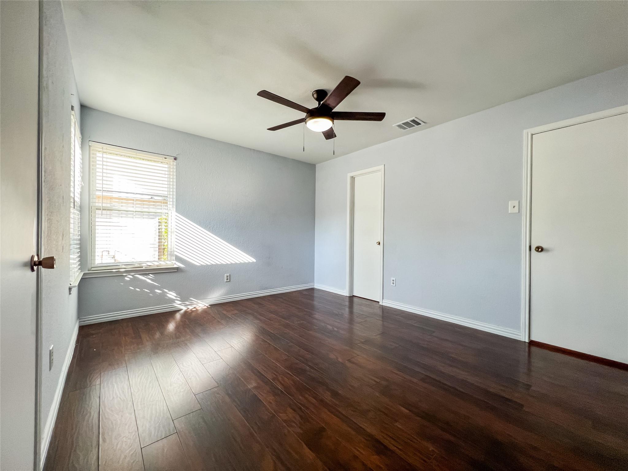 12004 Thompkins DR