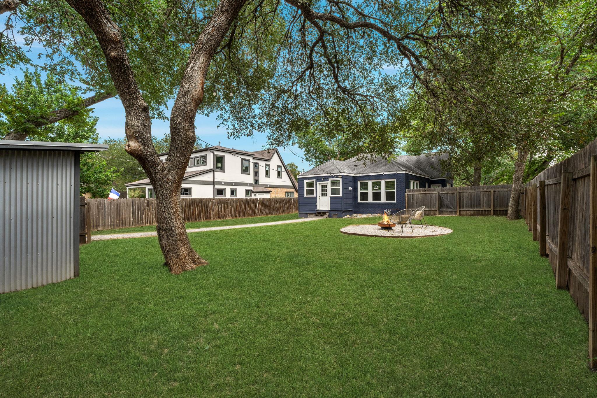 1612 Travis Heights BLVD