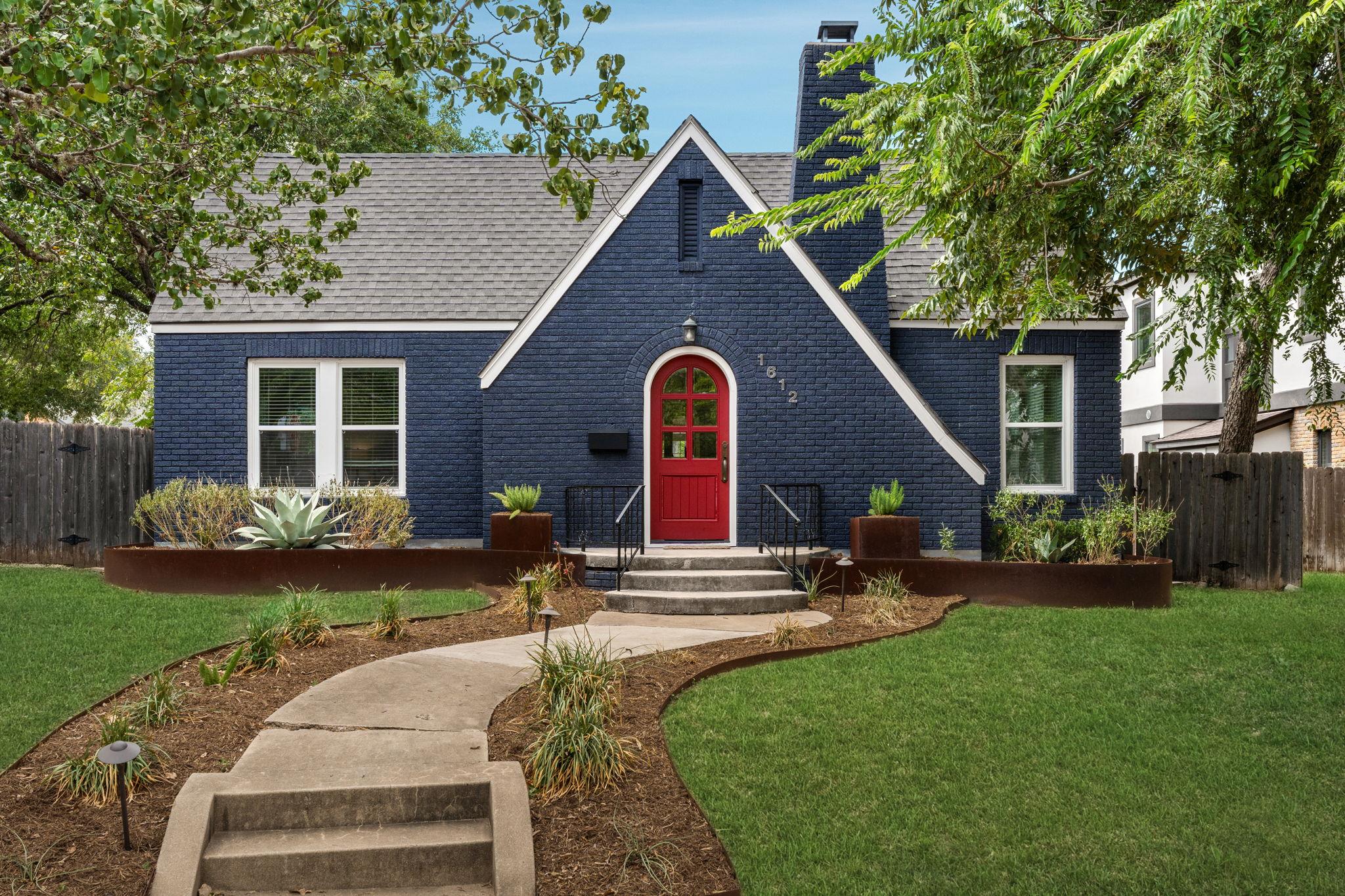 1612 Travis Heights BLVD