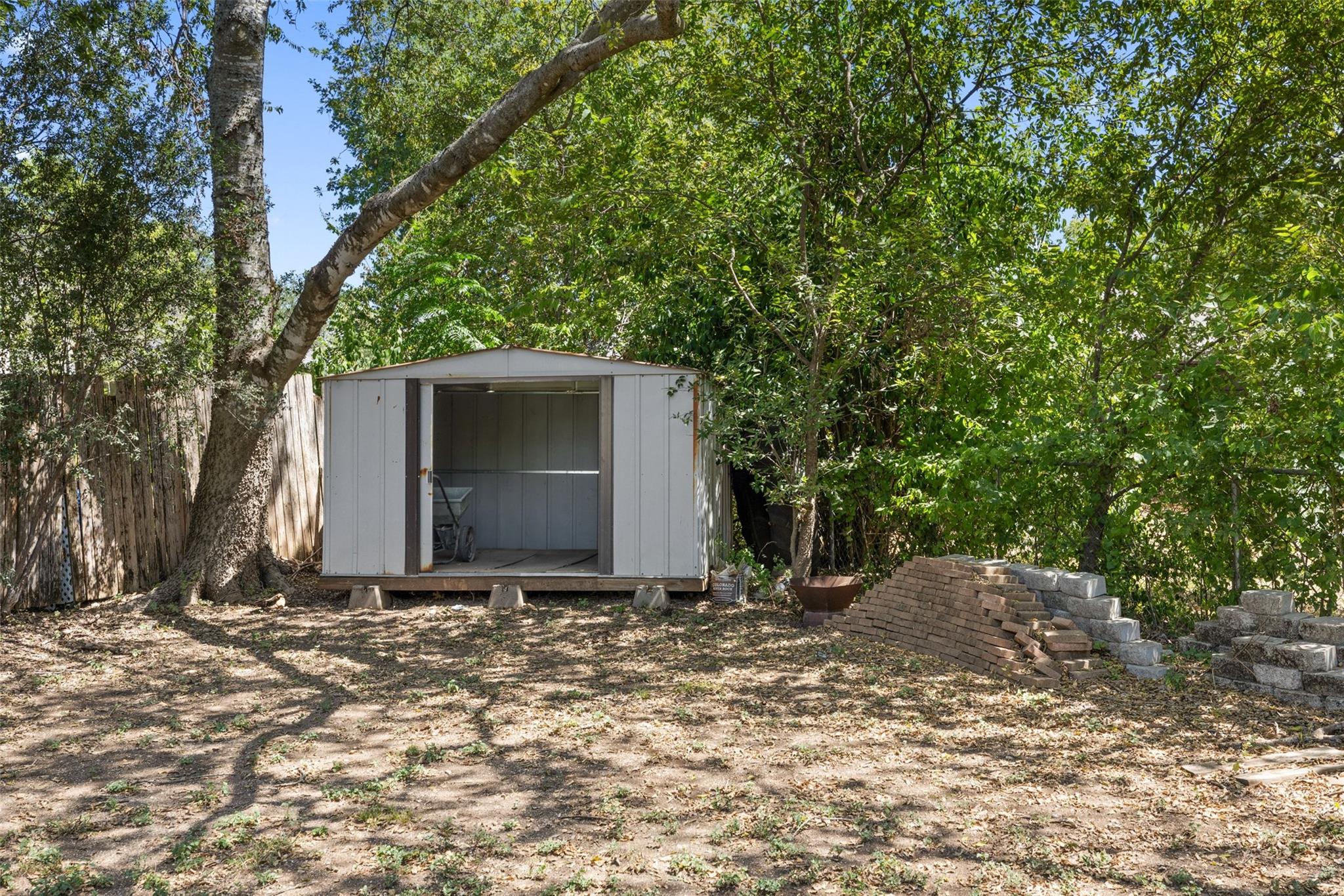 2808 Firecrest DR