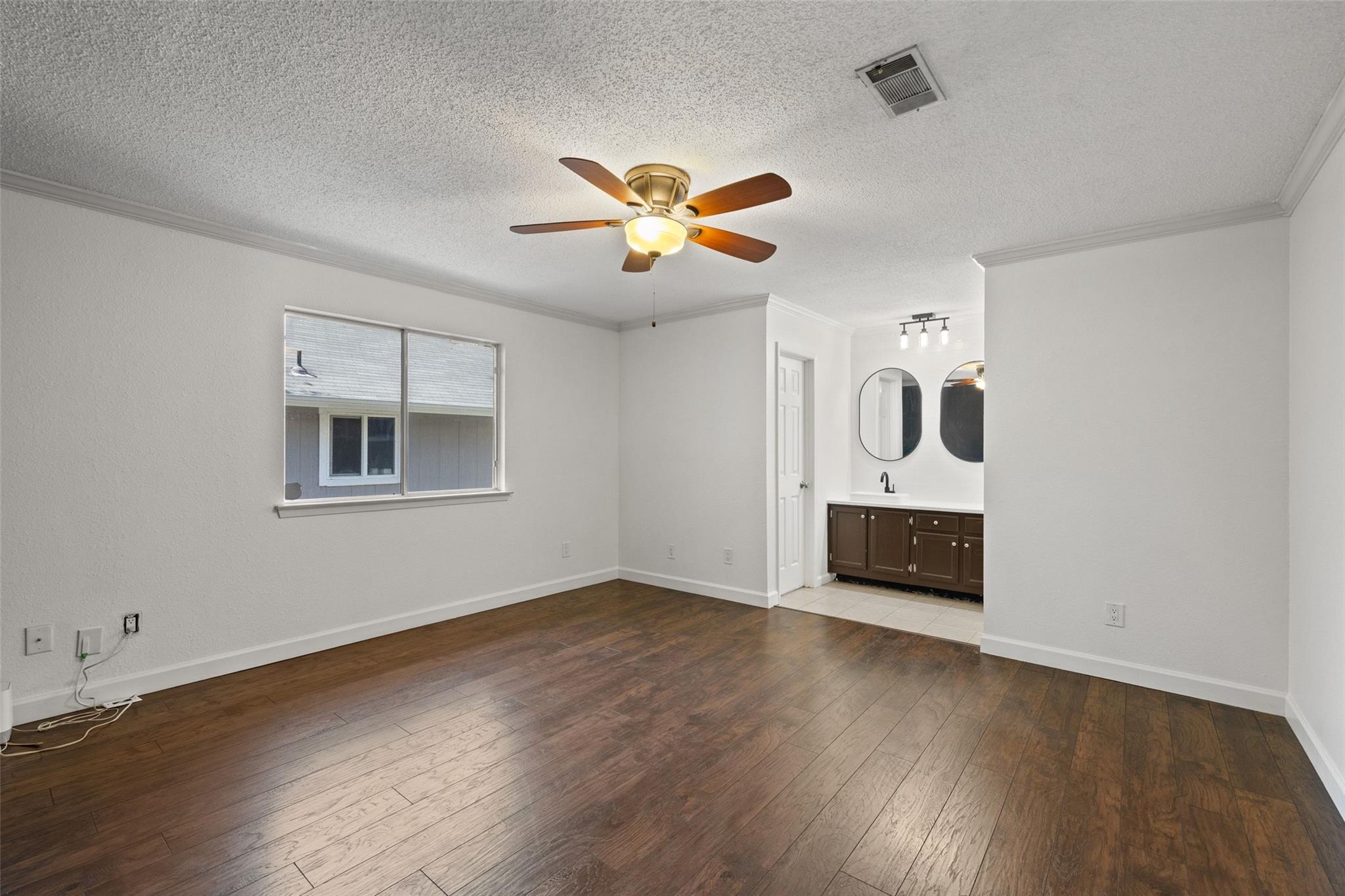 2808 Firecrest DR