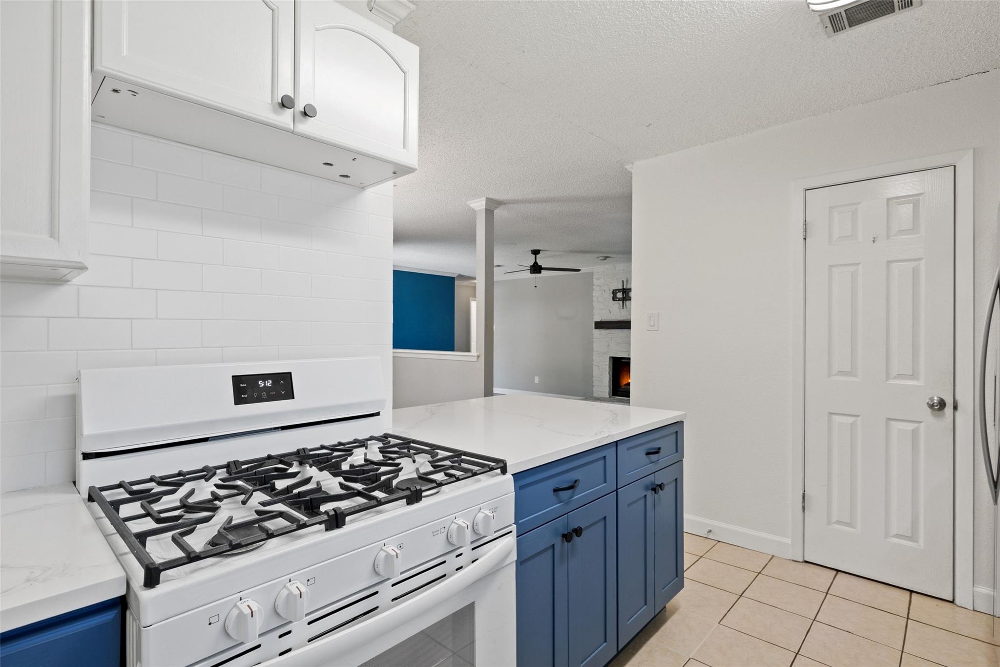 2808 Firecrest DR