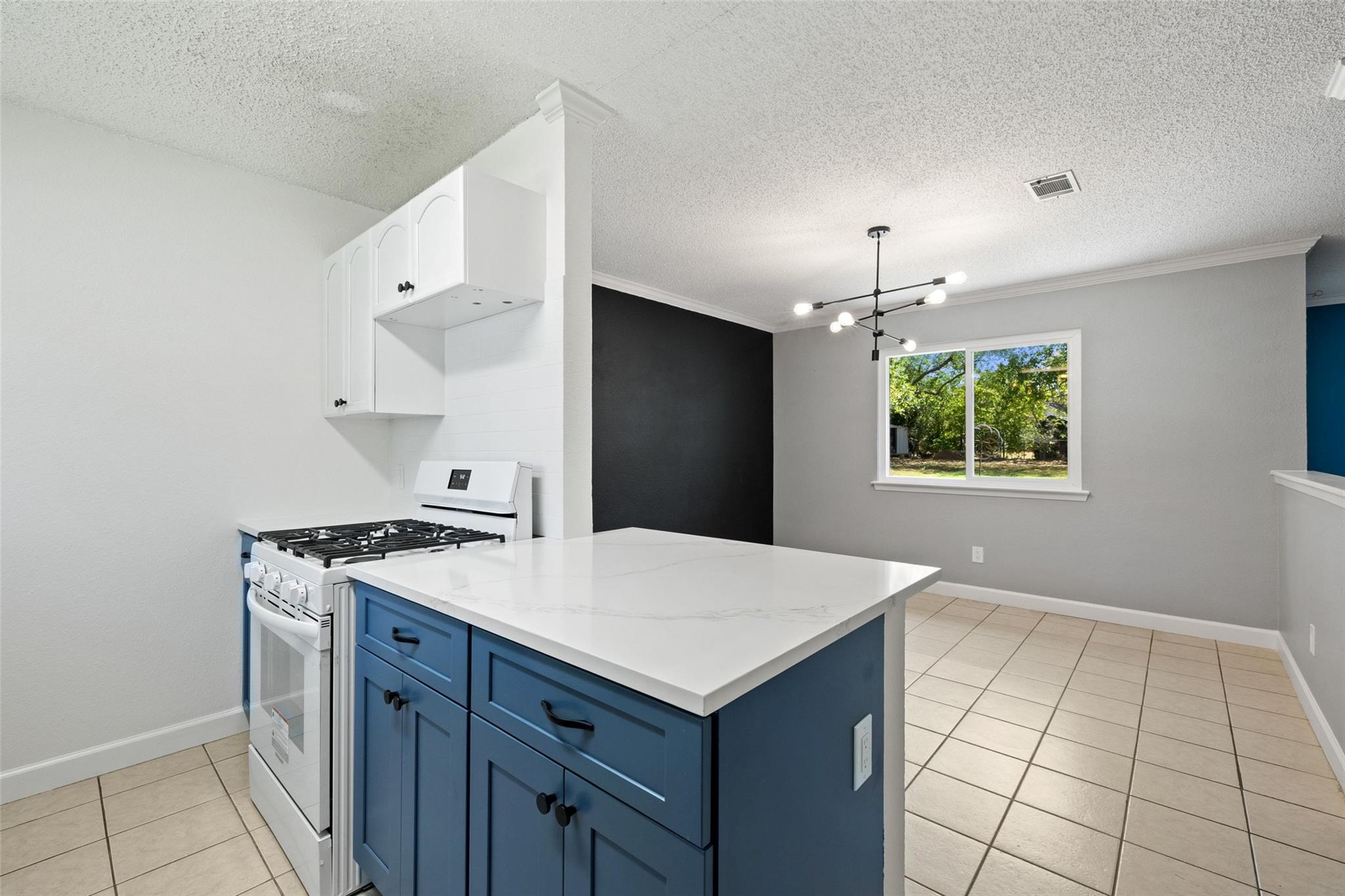 2808 Firecrest DR