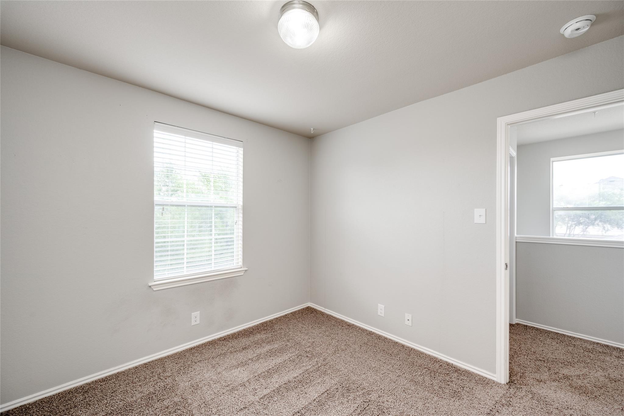 524 Rolling Oak DR