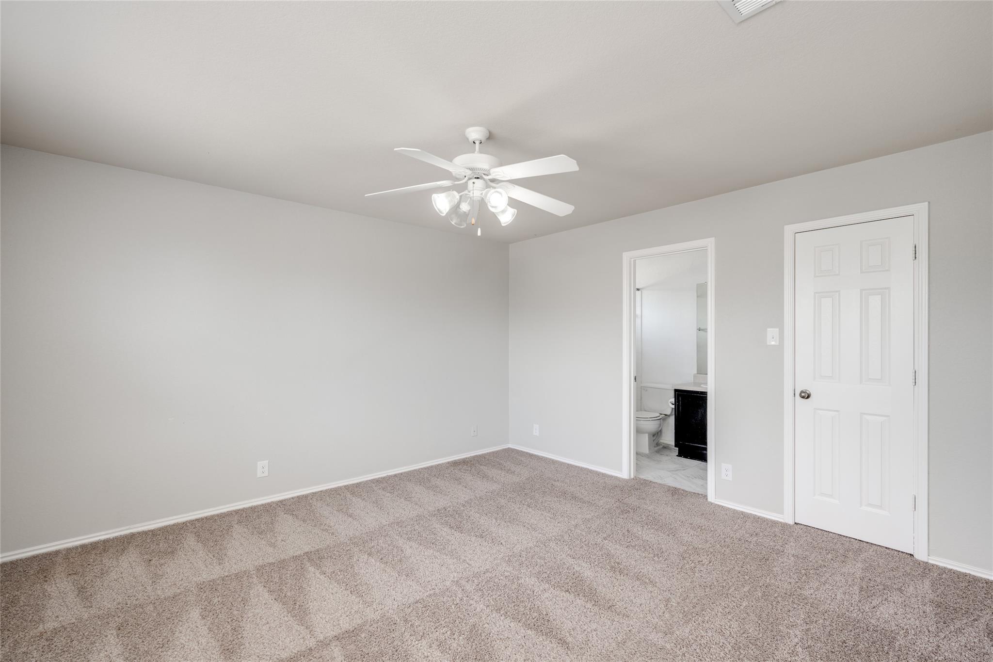524 Rolling Oak DR