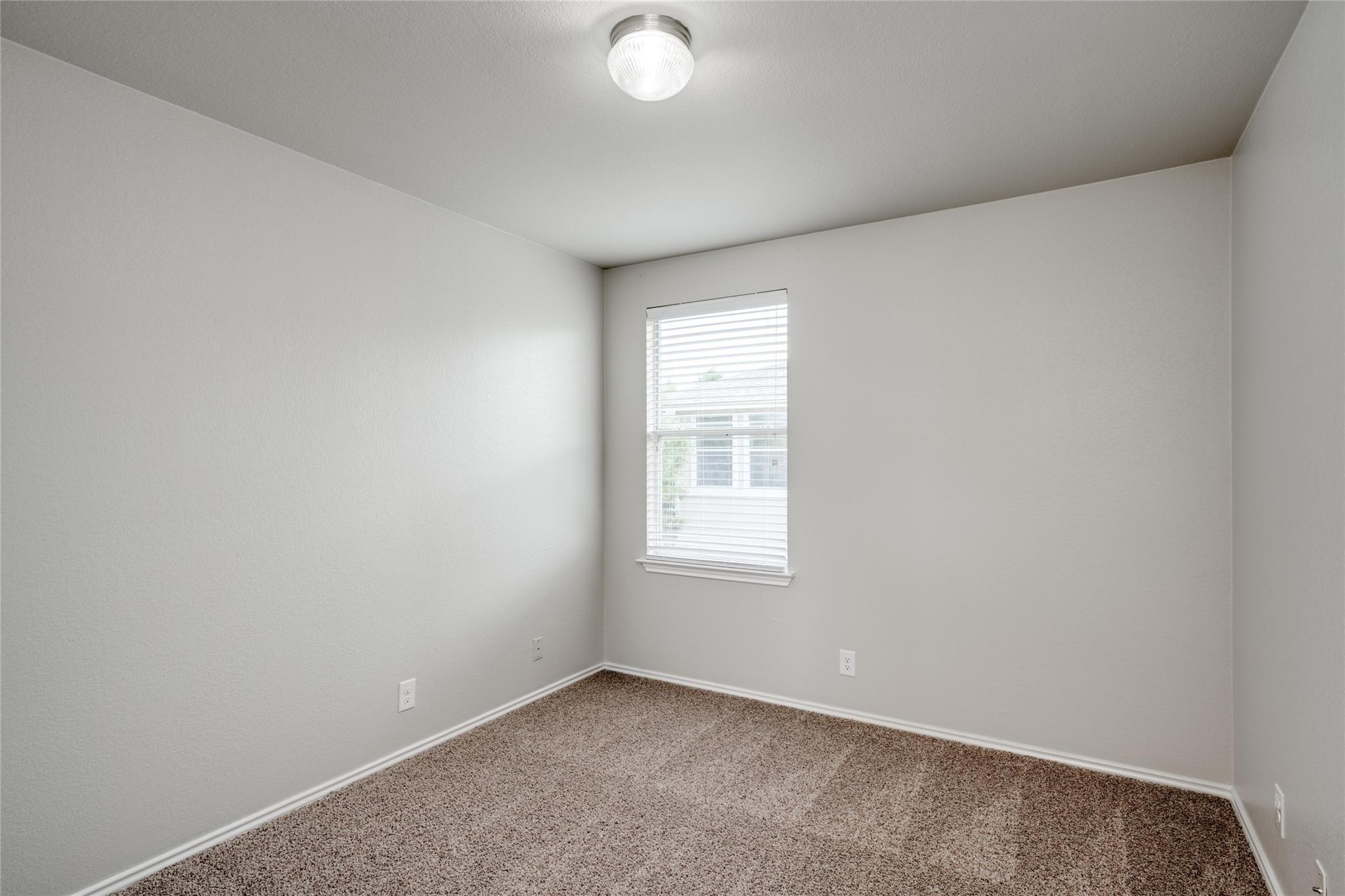 524 Rolling Oak DR
