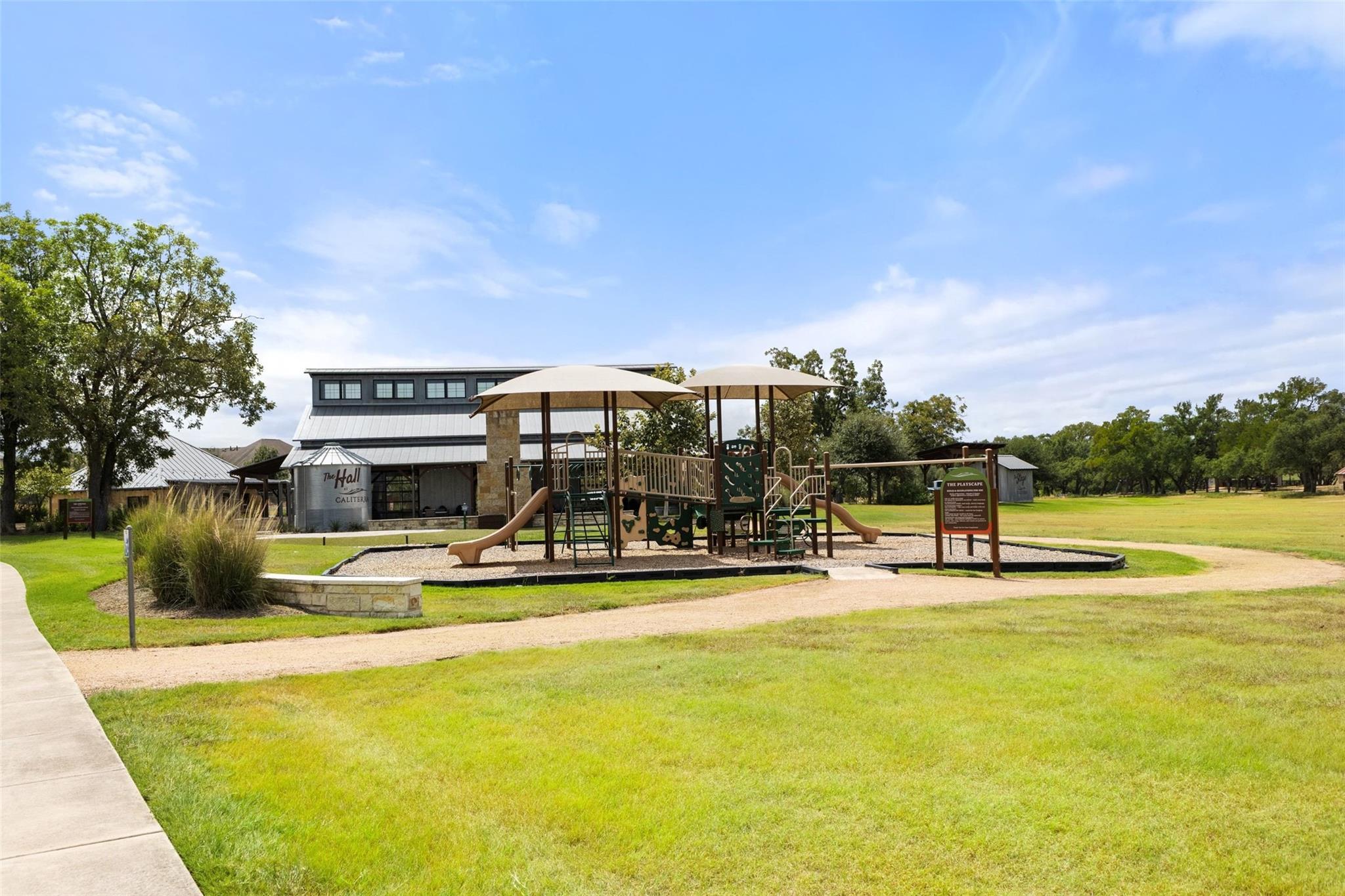 206 Waters View CT