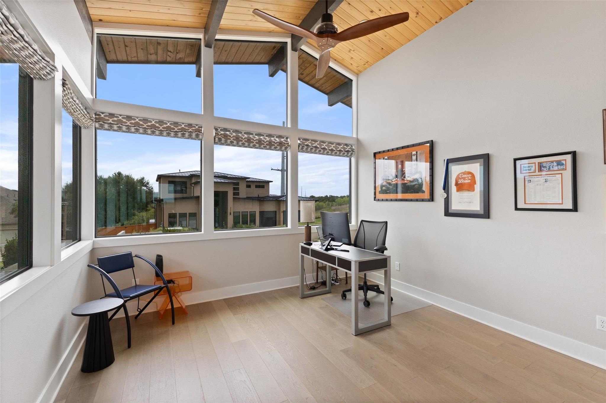 206 Waters View CT