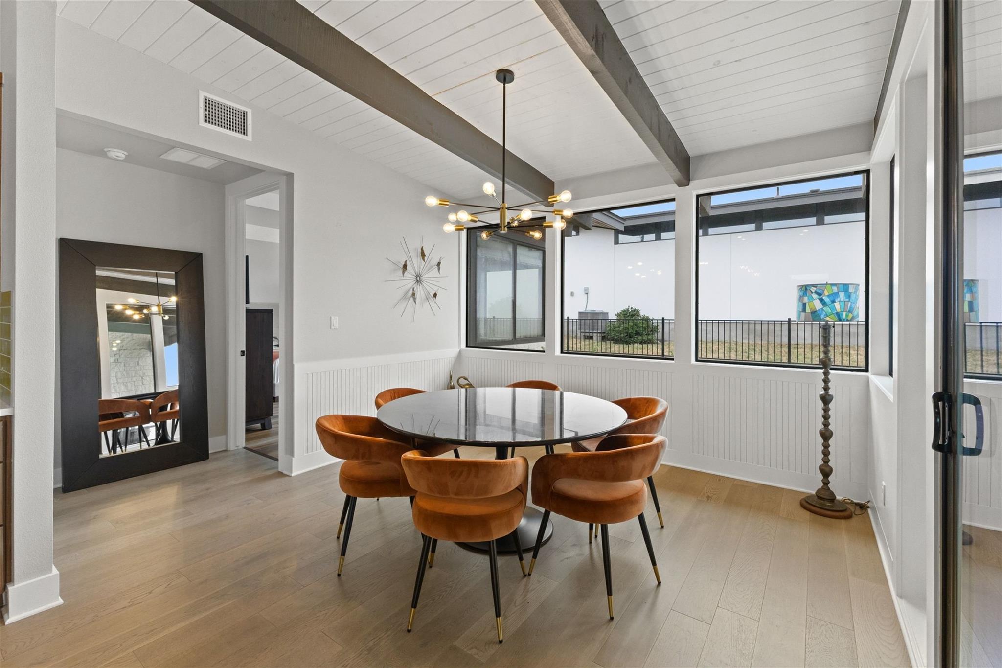 206 Waters View CT