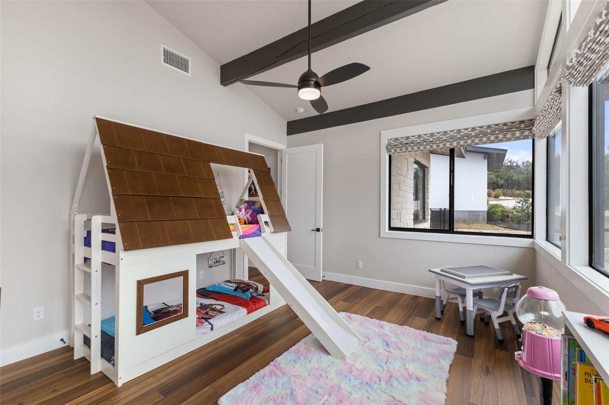 206 Waters View CT