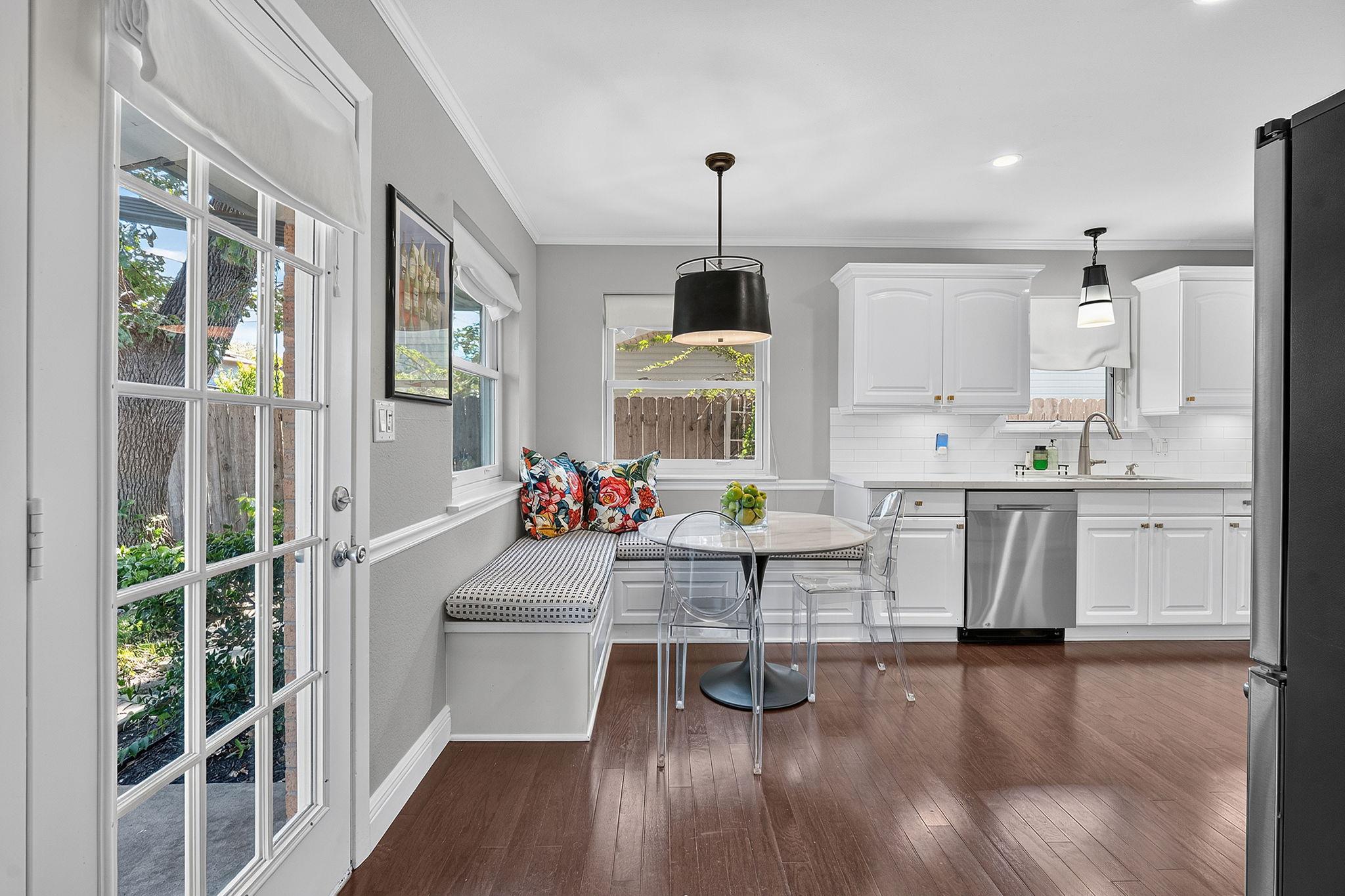 2114 Lanier DR