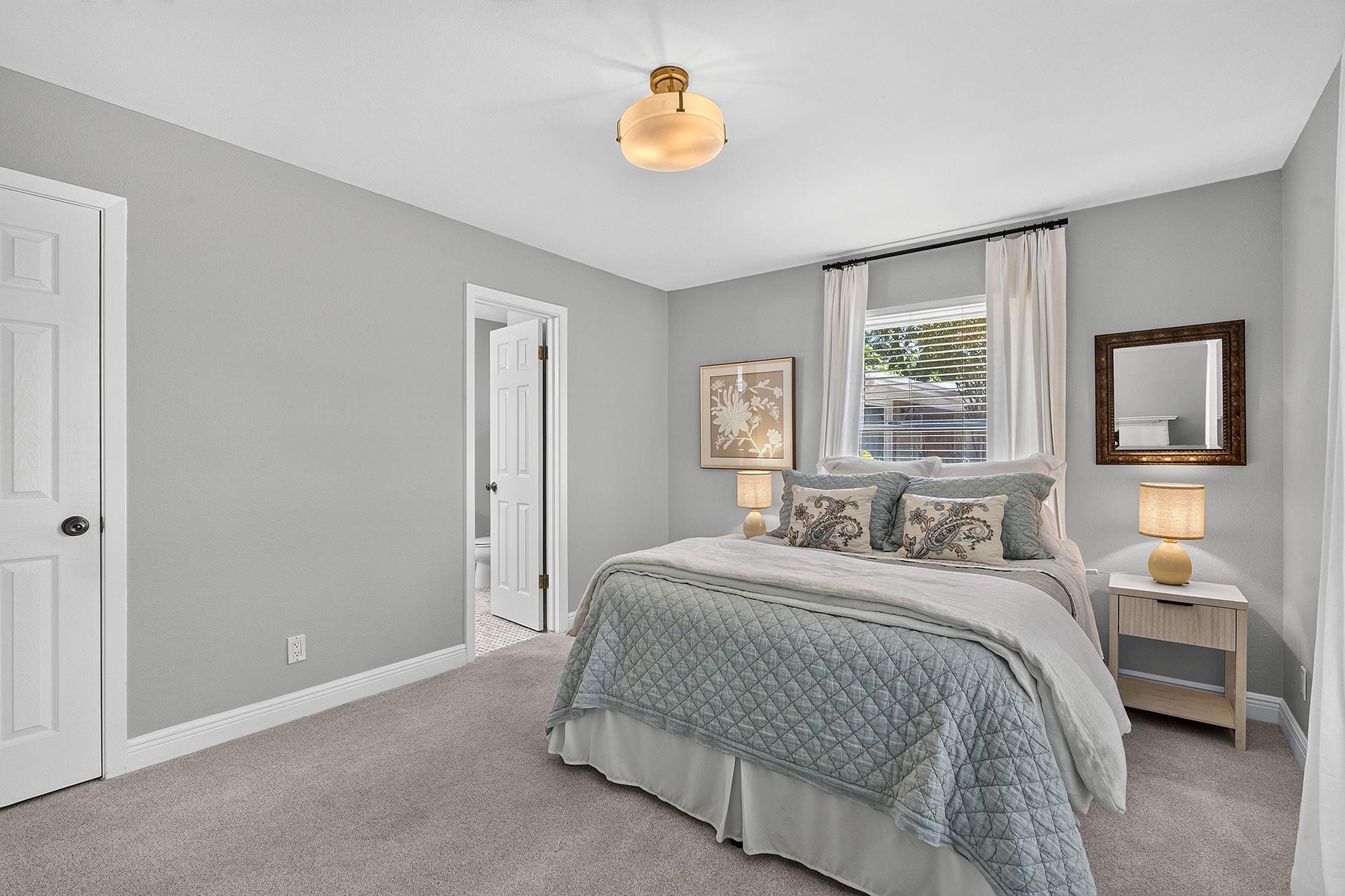 2114 Lanier DR