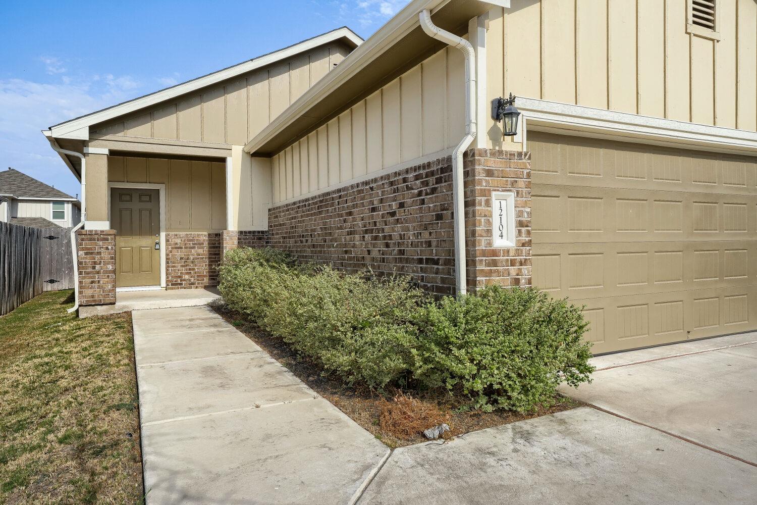 12104 Tolson DR