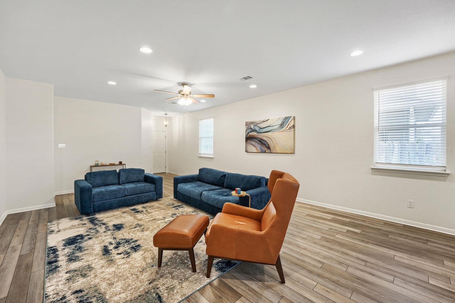 12104 Tolson DR