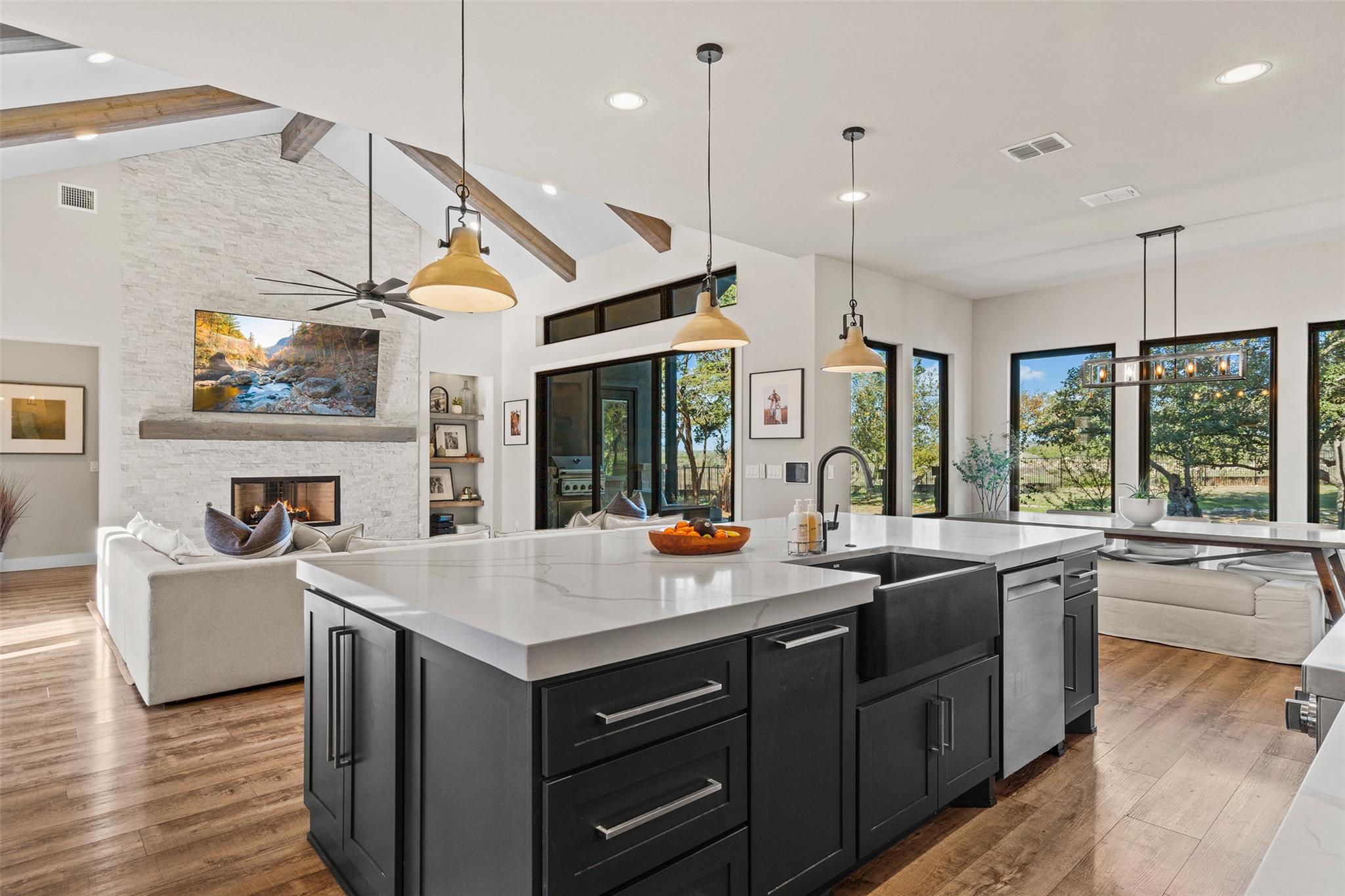 316 Stockman DR