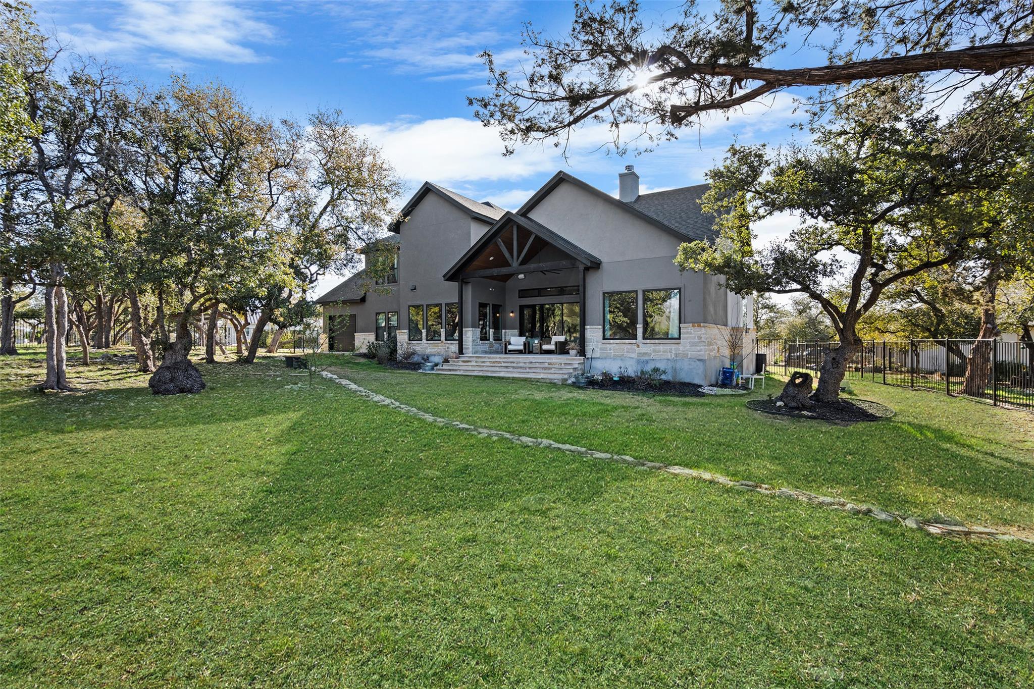 316 Stockman DR