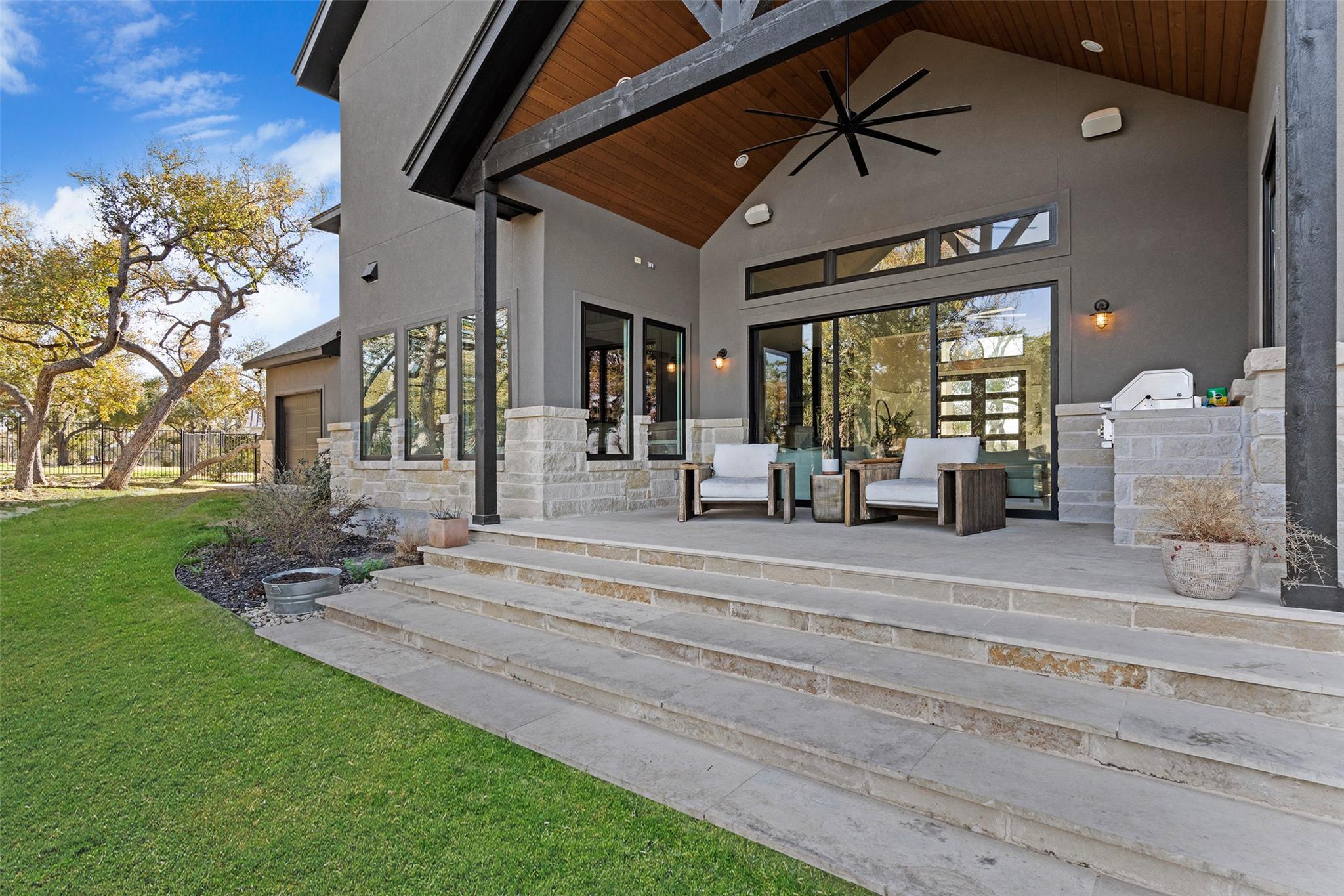 316 Stockman DR
