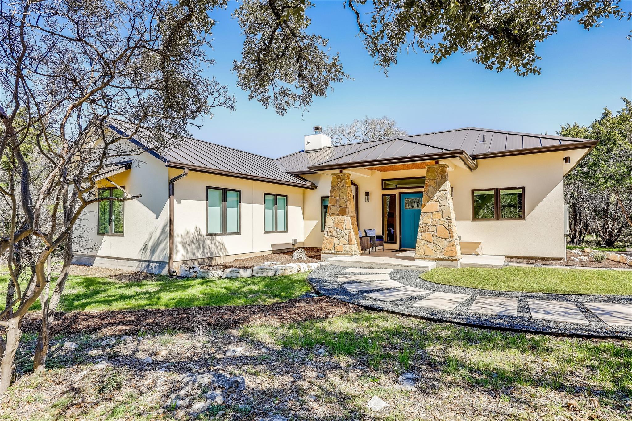 8004 Golden Oaks LN